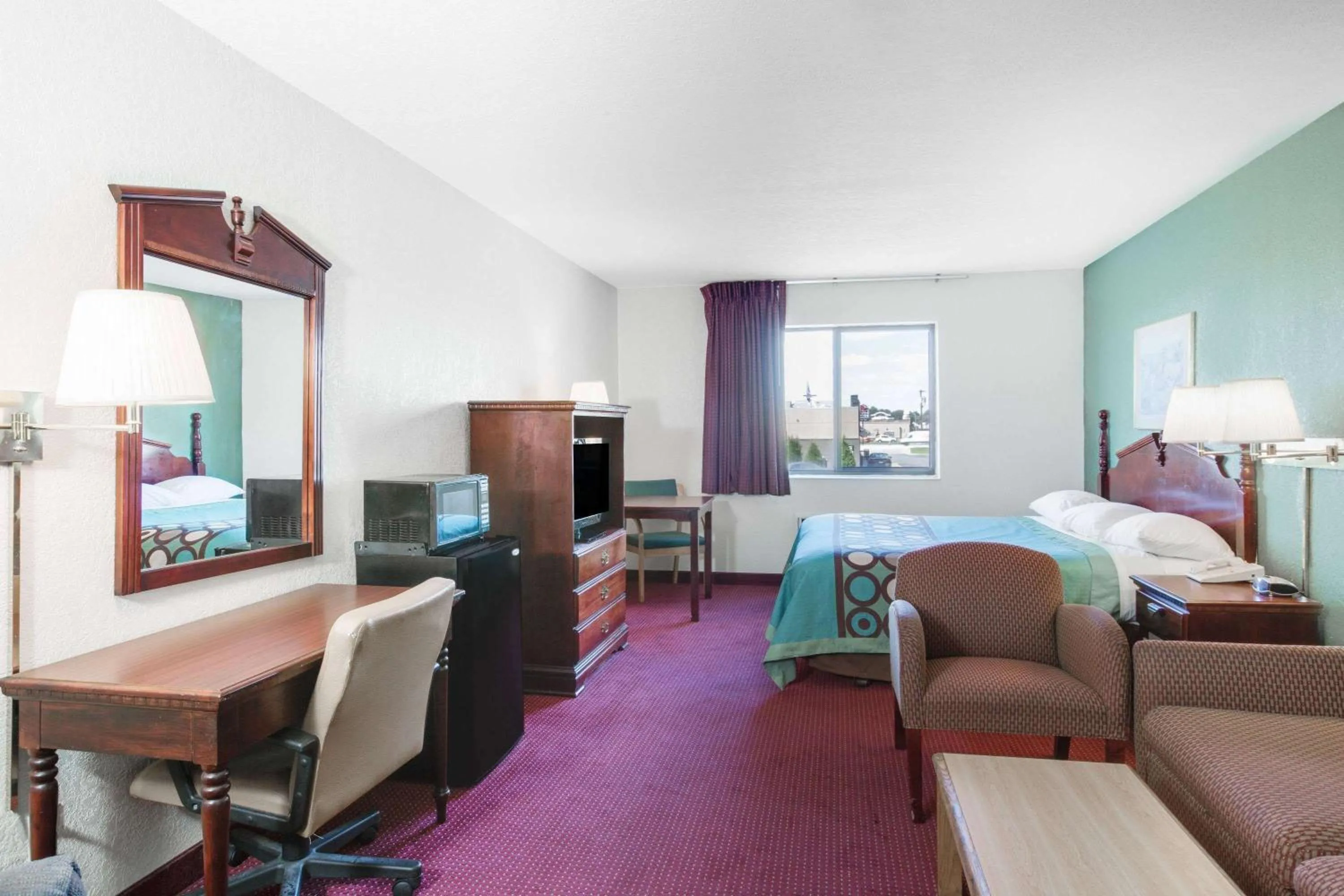 Photo of the whole room in Super 8 by Wyndham Kennett