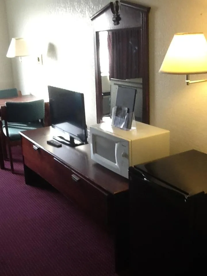 Living room in Super 8 by Wyndham Kennett