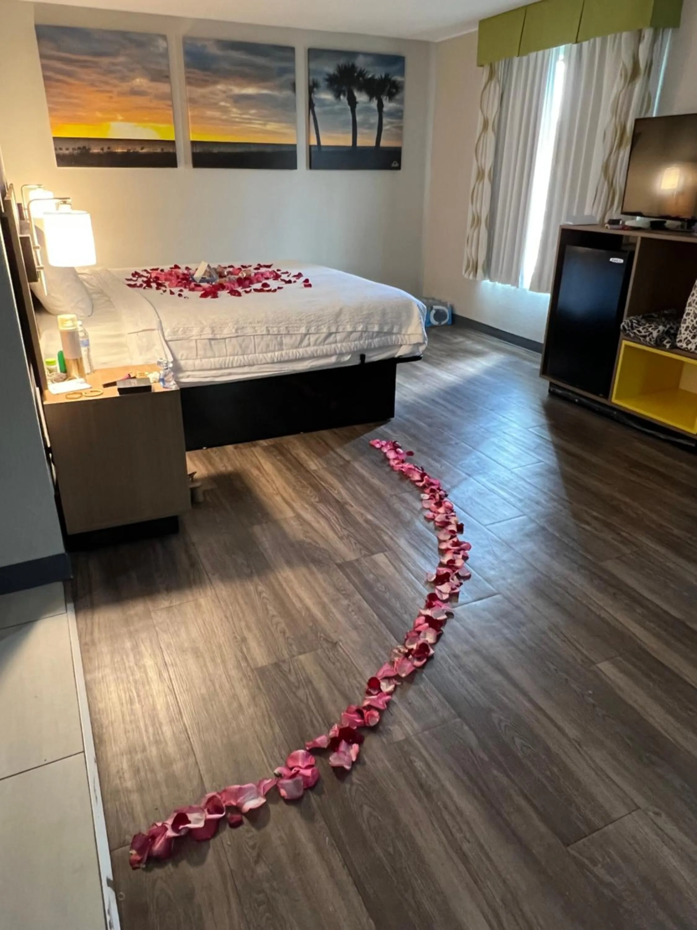 Days Inn by Wyndham Louisburg