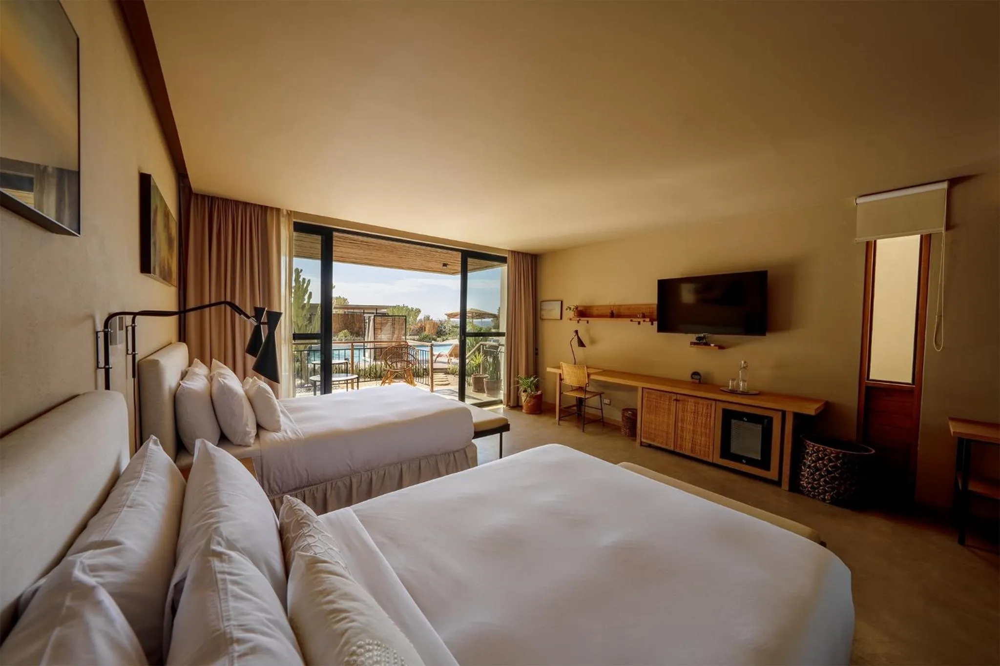 Text overlay, Bed in Norte Suites Boutique