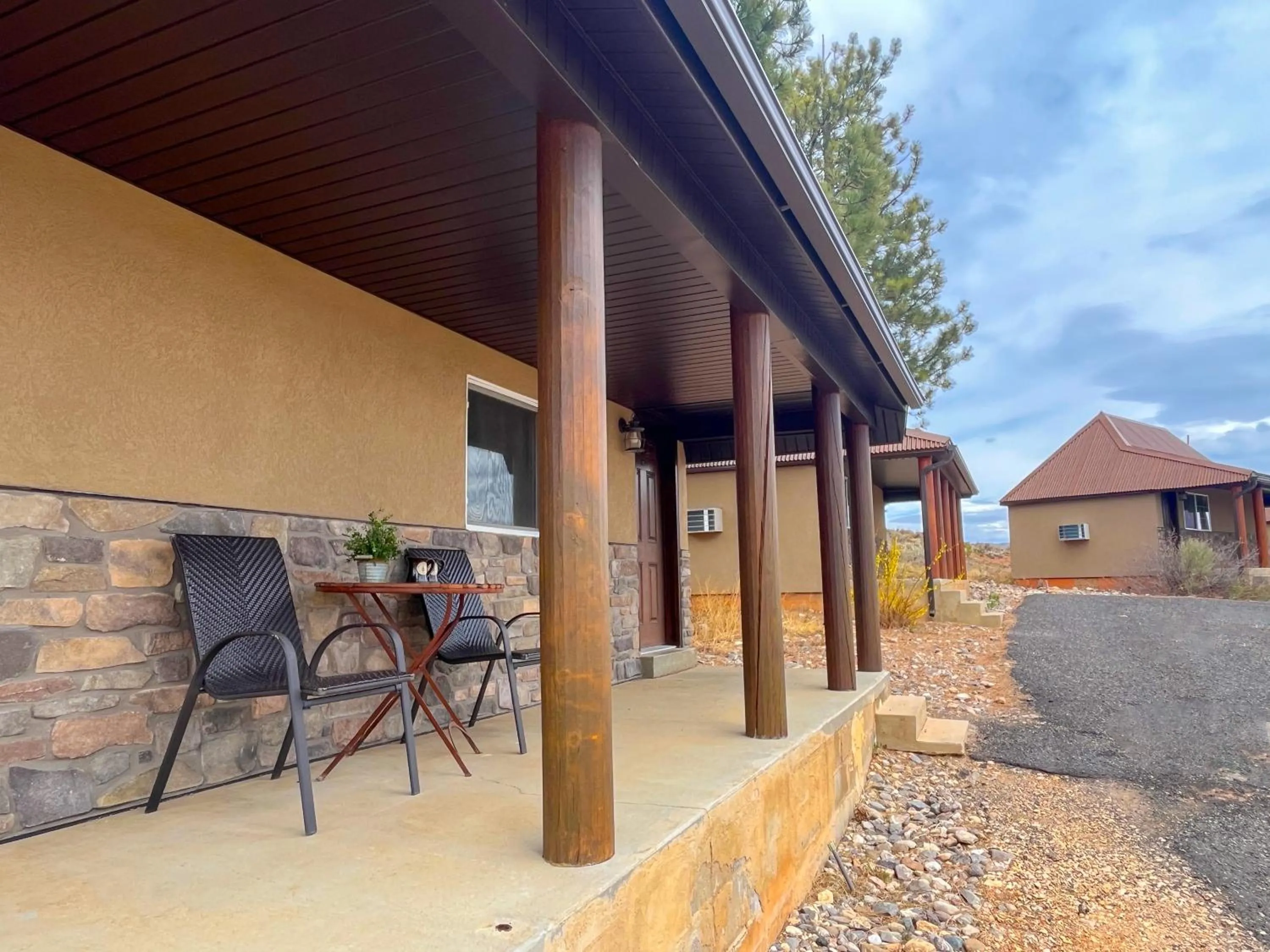 Patio in Bryce Canyon Pines Lodge