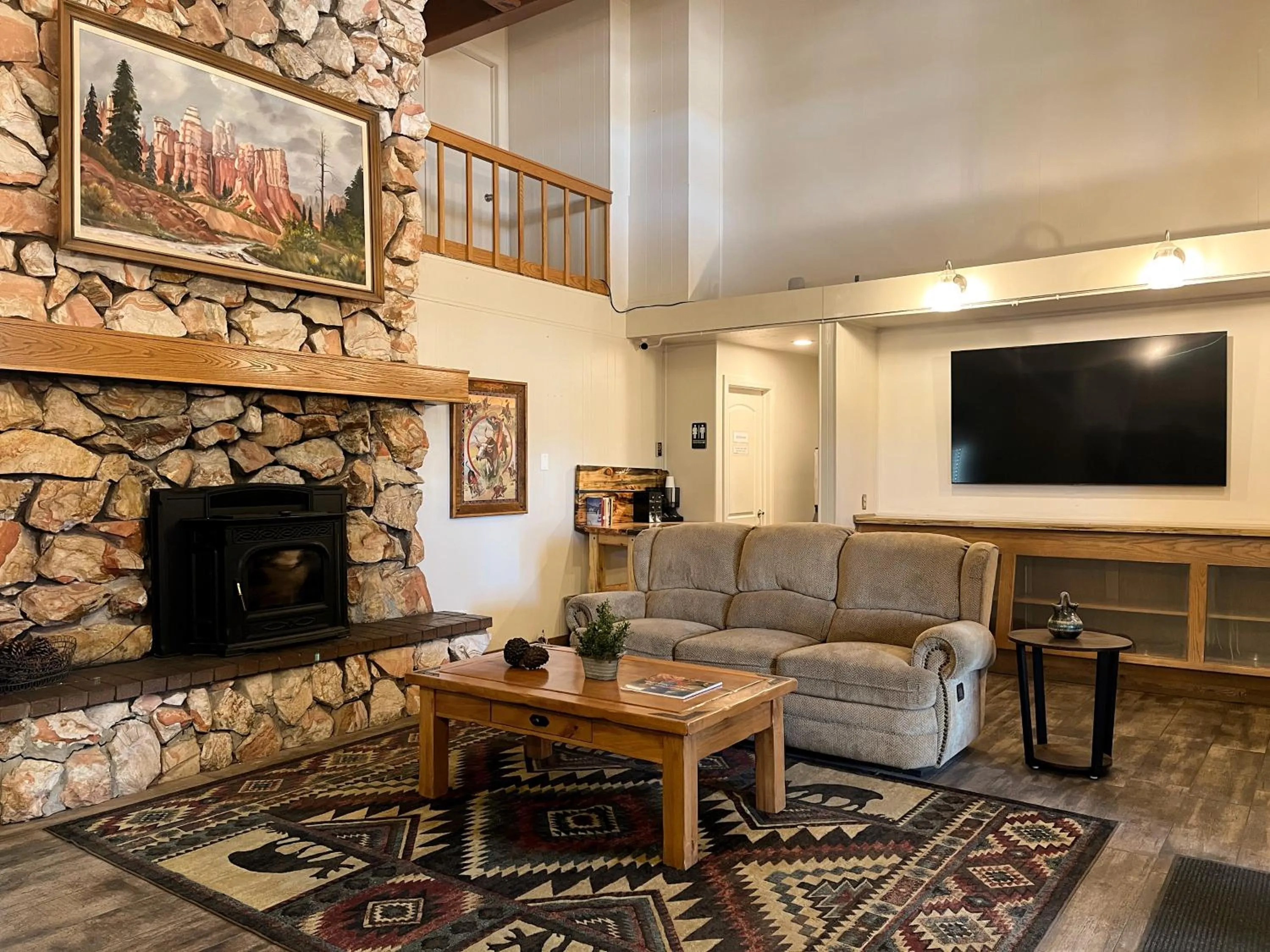 Lobby or reception in Bryce Canyon Pines Lodge
