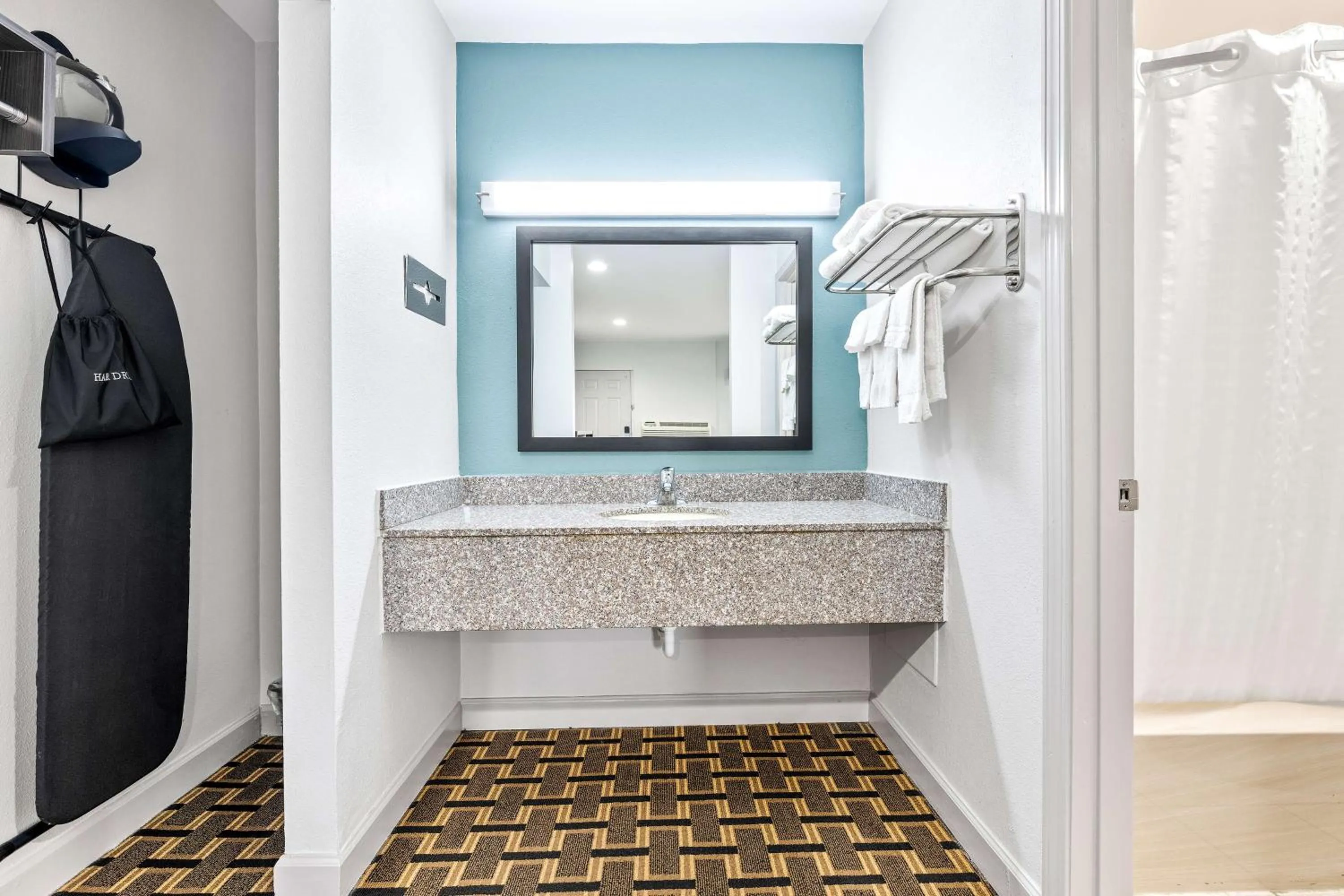 Bathroom in SureStay by Best Western Huntsville University Area