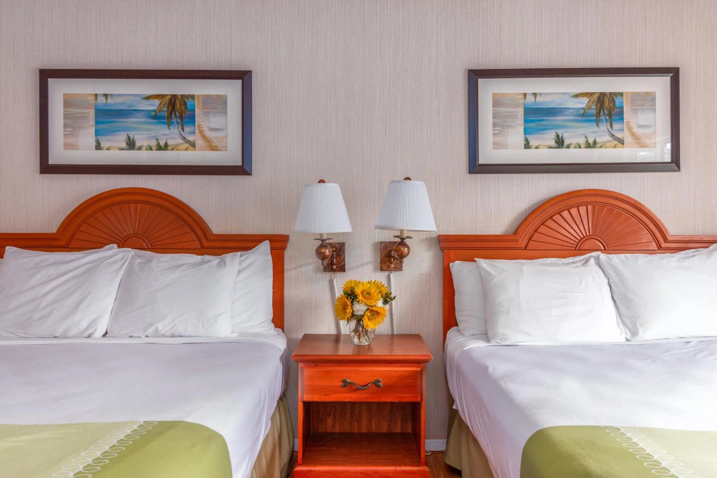 Bed in Seashore Inn on the Beach Seaside