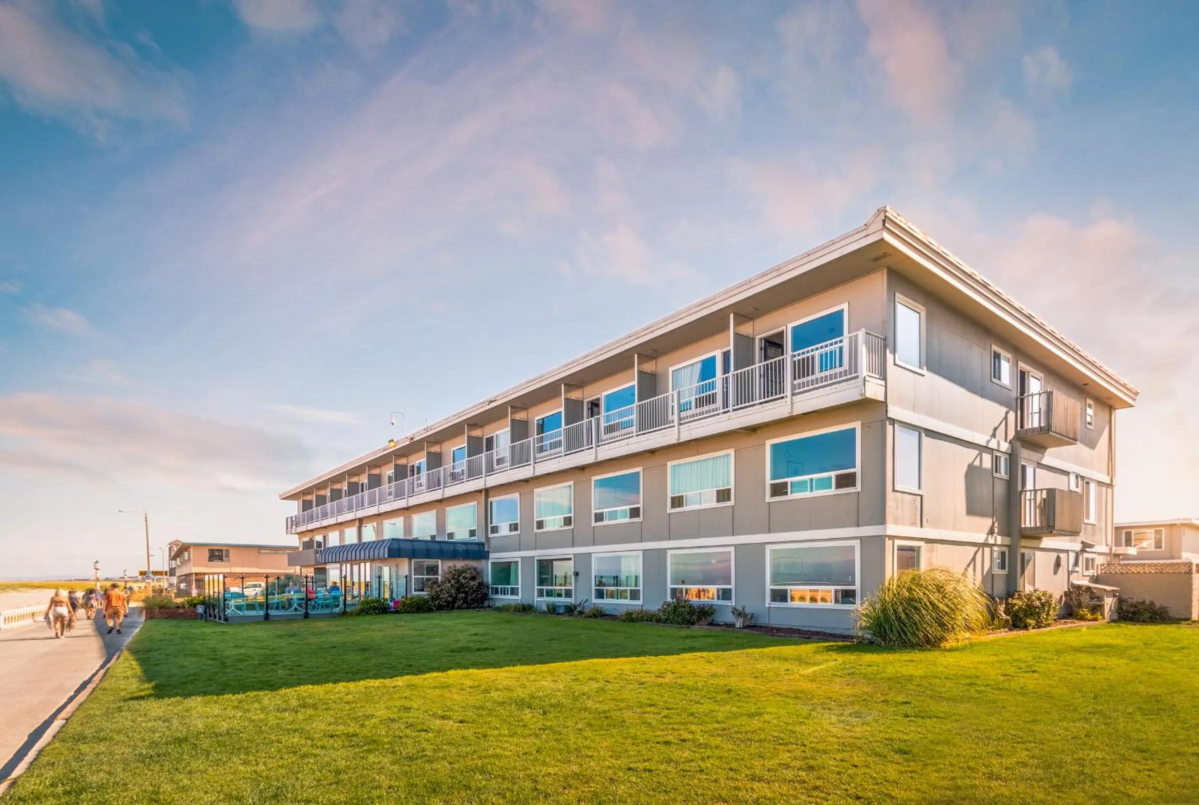 Property building in Seashore Inn on the Beach Seaside