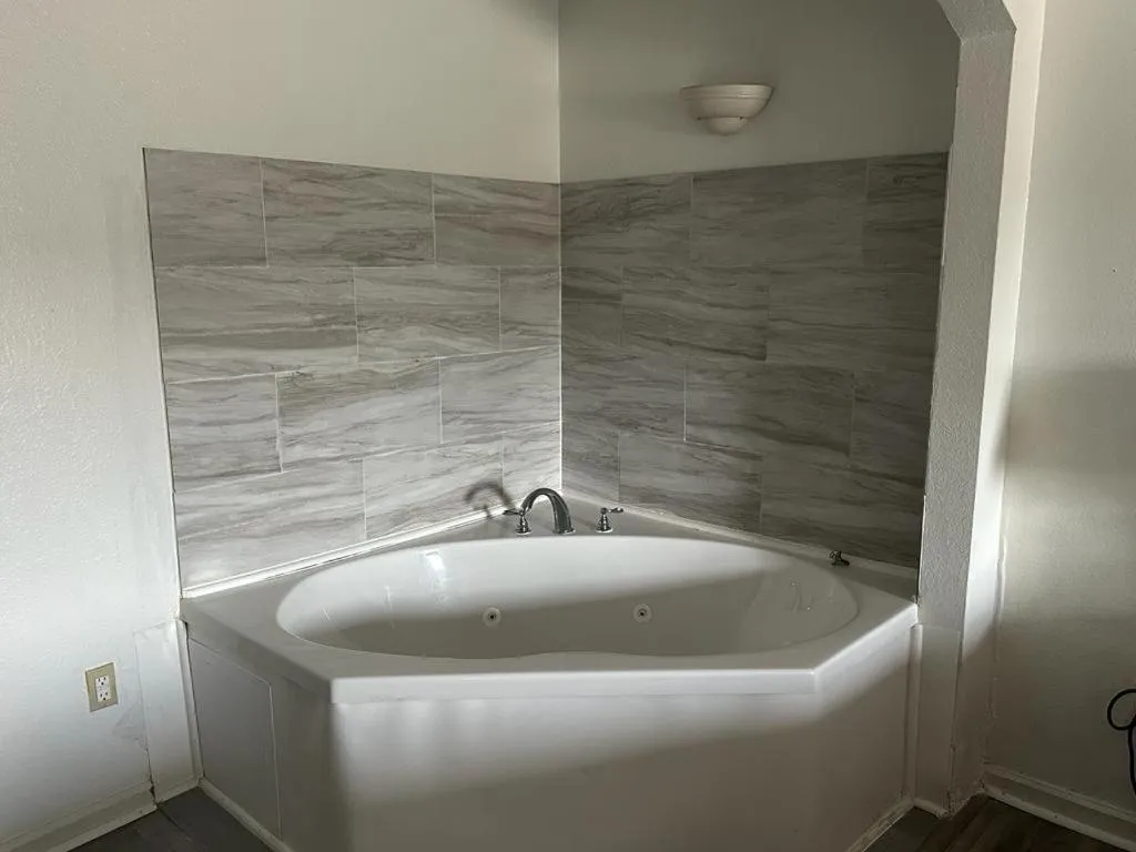 Quality Inn & Suites Decatur Priceville I-65