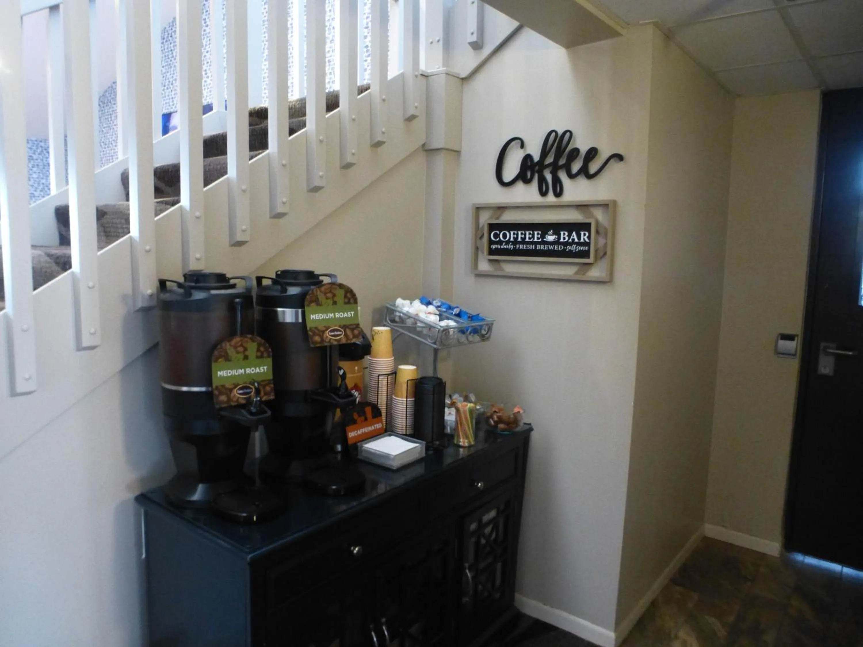 Coffee/tea facilities in AmericInn by Wyndham Mitchell