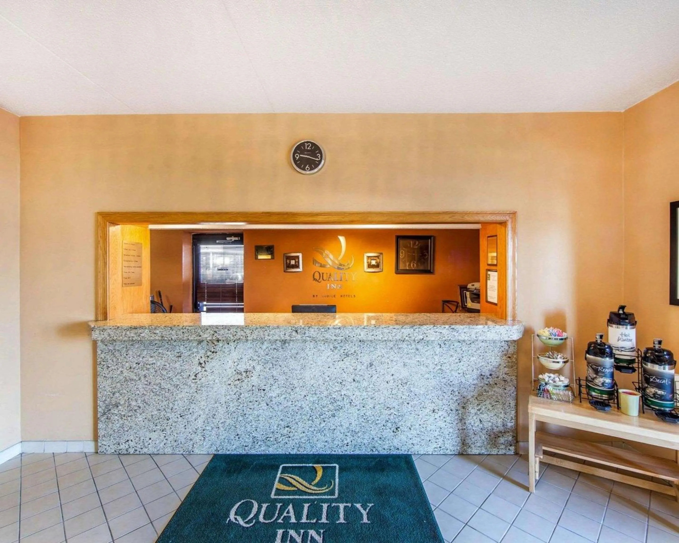 Lobby or reception in Quality Inn Maysville