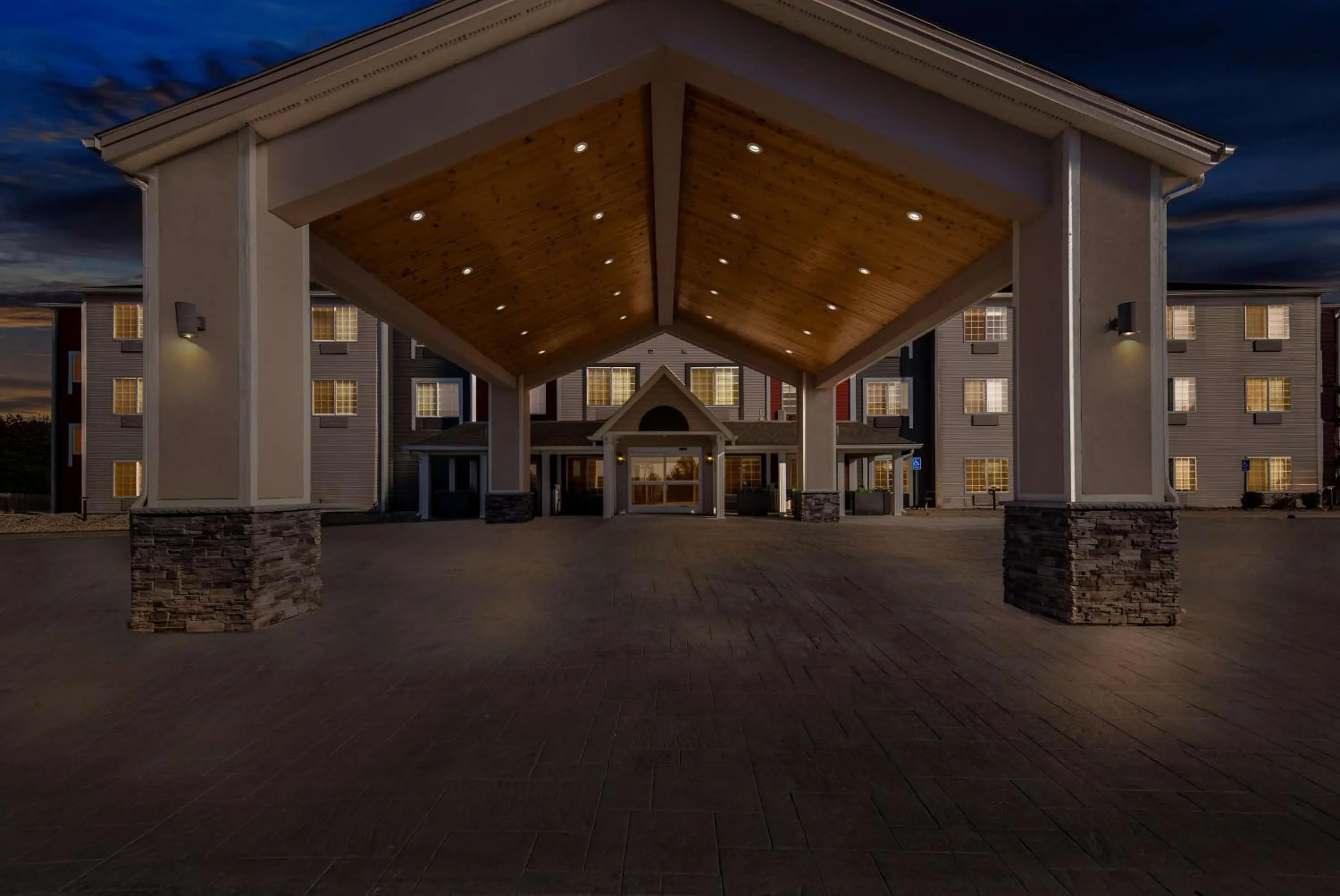 Property building in Best Western Worlds Of Fun