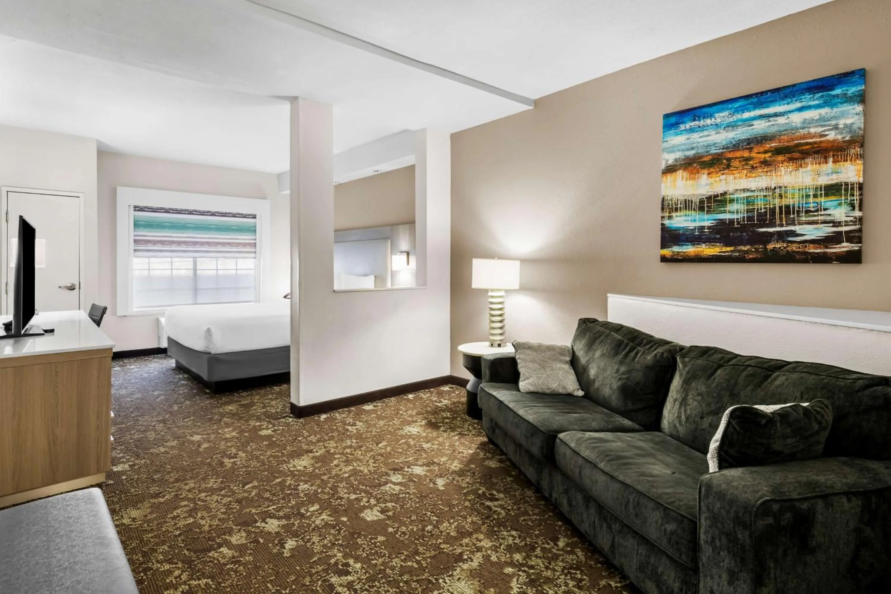 Bedroom in Best Western Worlds Of Fun