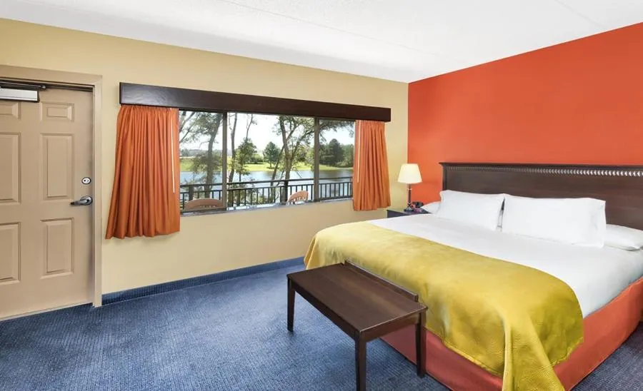 Bedroom, Bed in AmericInn by Wyndham Vidalia