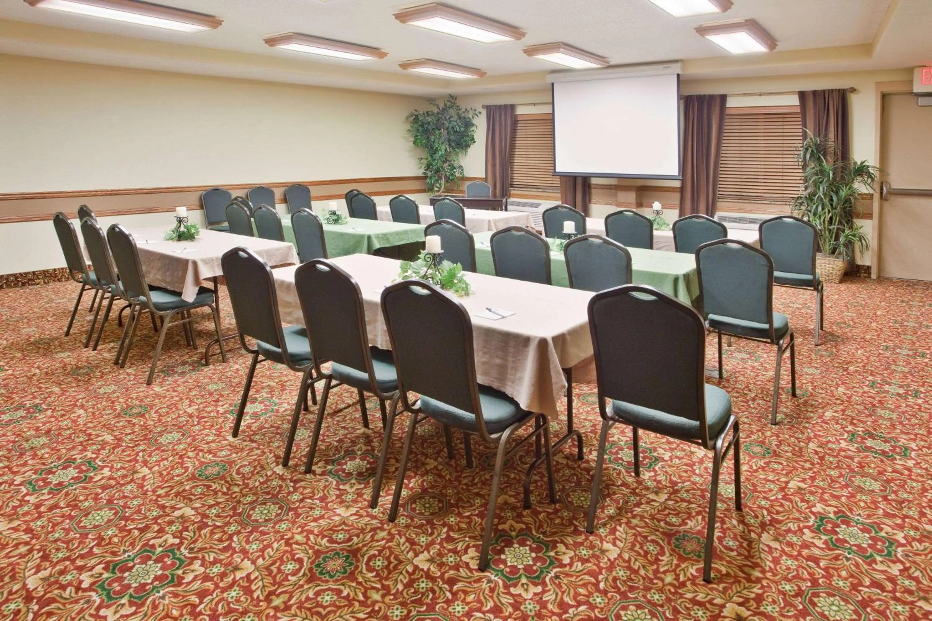 Meeting/conference room in AmericInn by Wyndham Vidalia