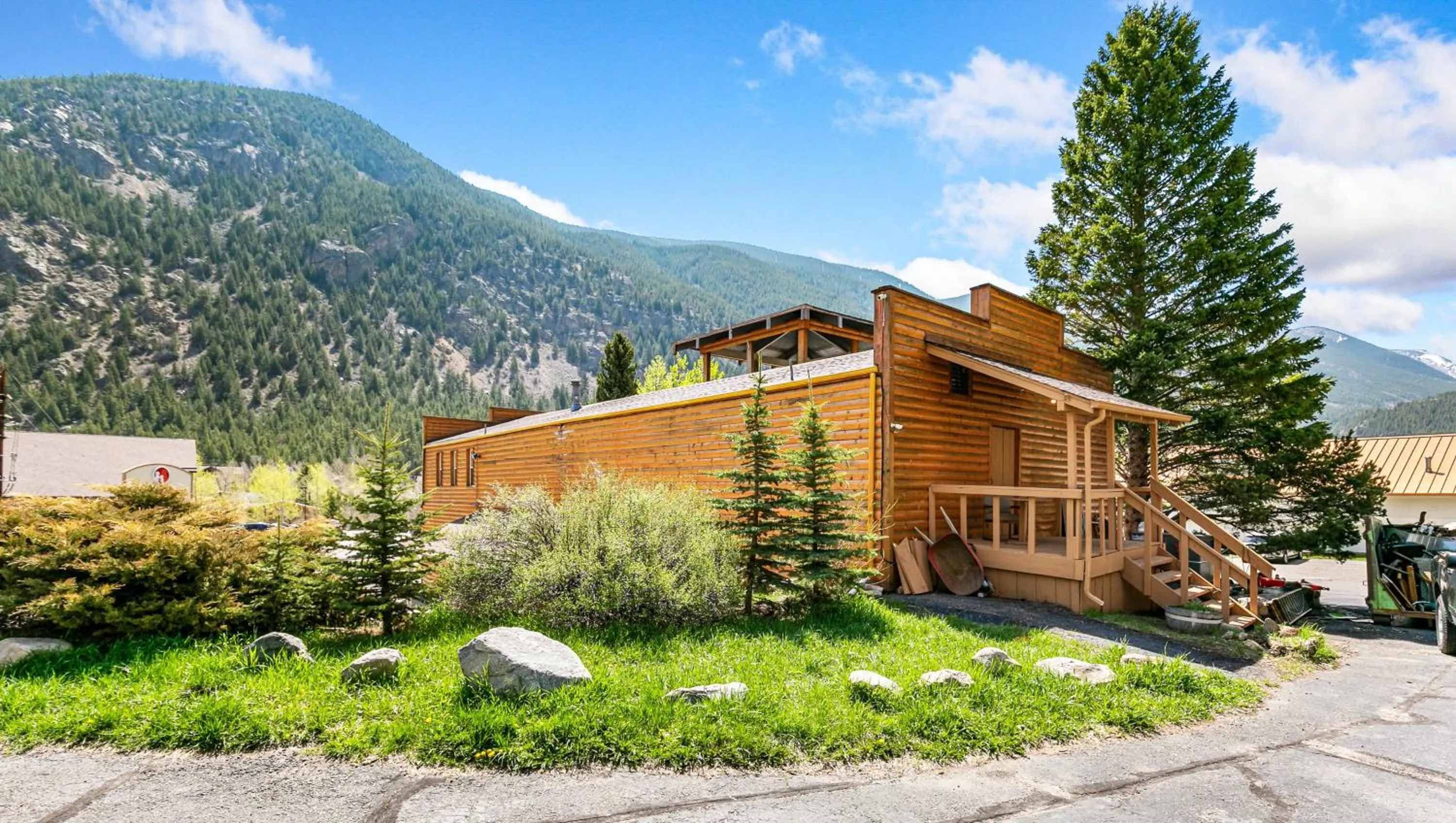 Property building in Georgetown Lodge