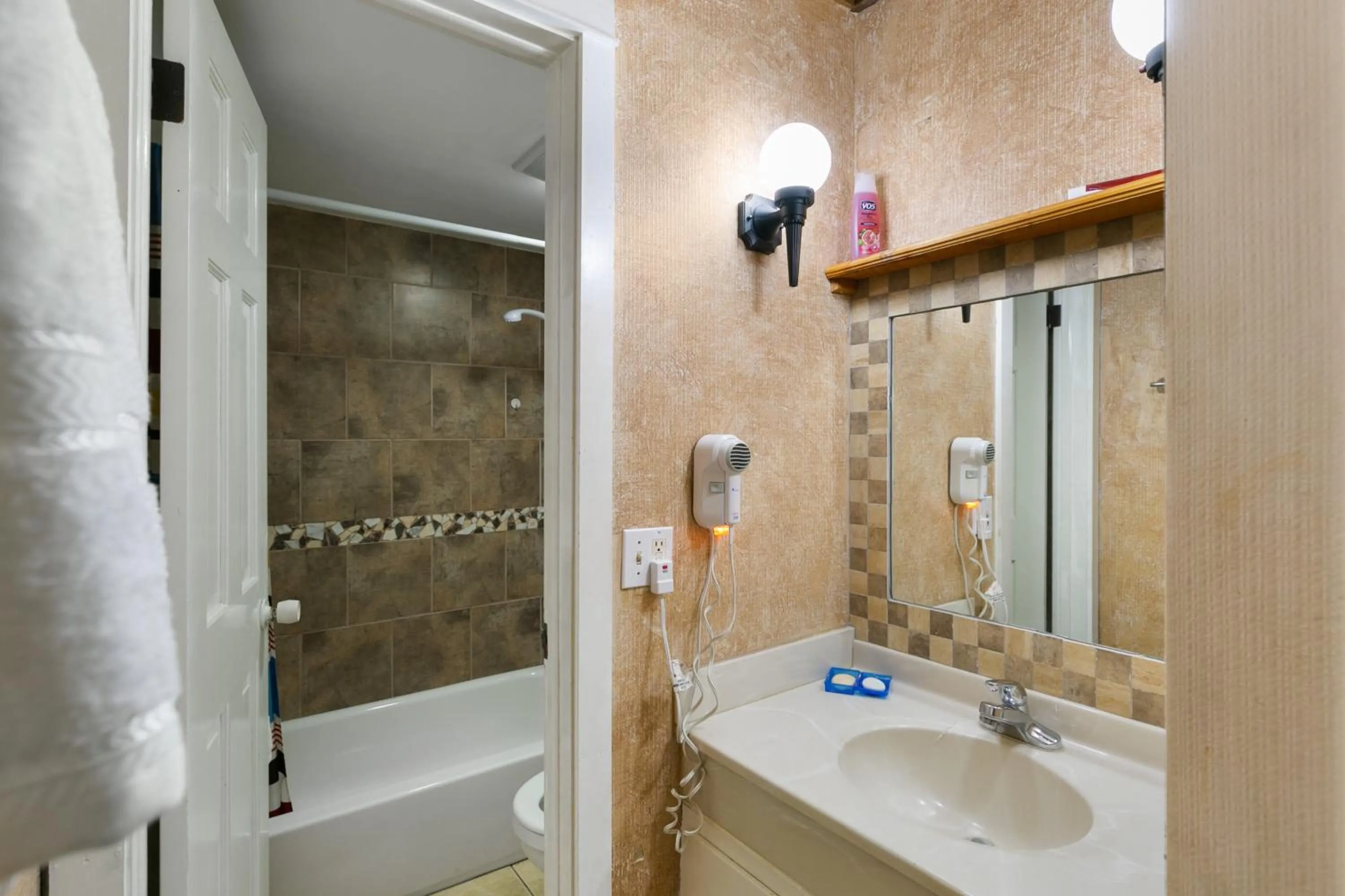 Bathroom in Georgetown Lodge