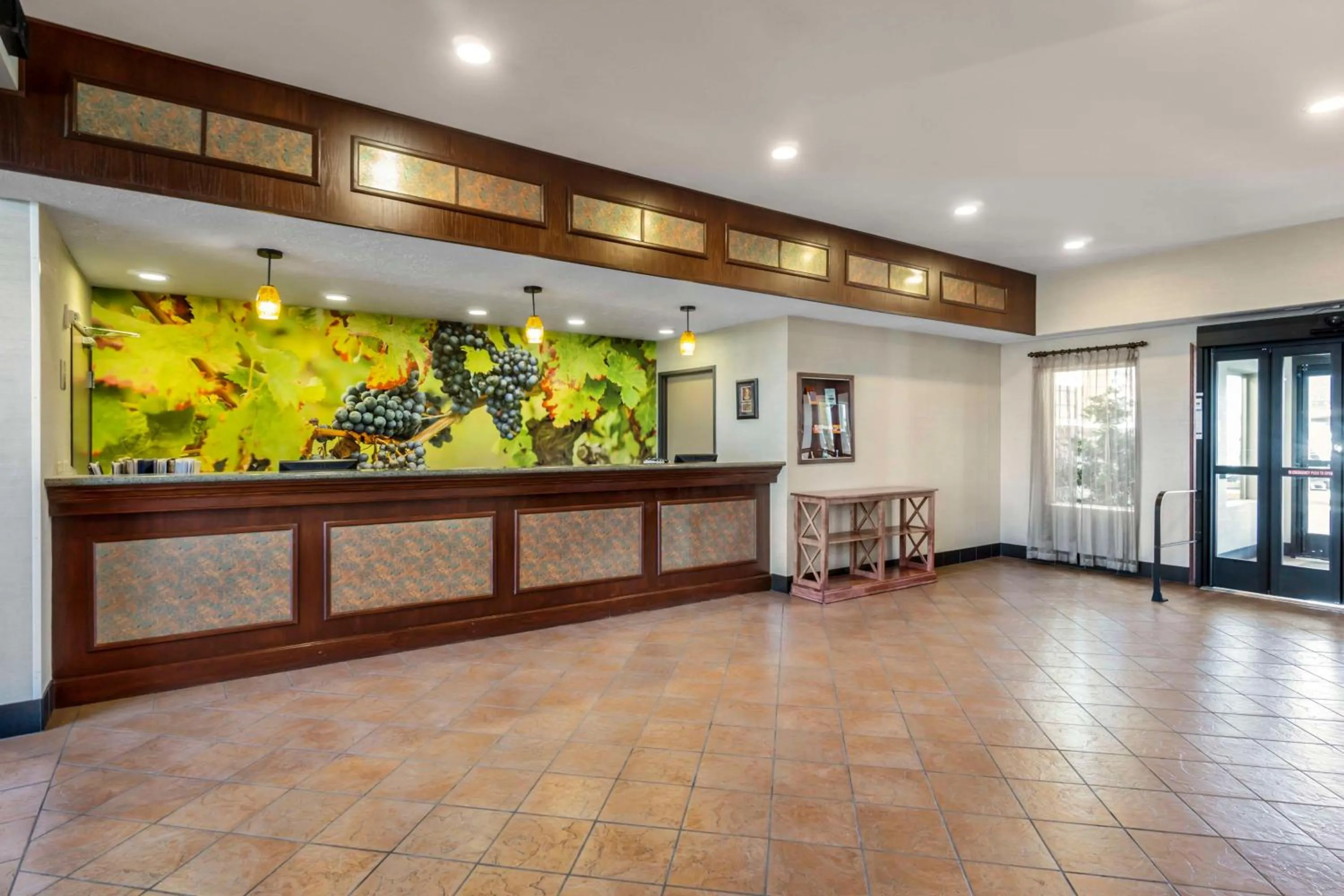 Lobby or reception in Best Western Plus Grapevine Inn