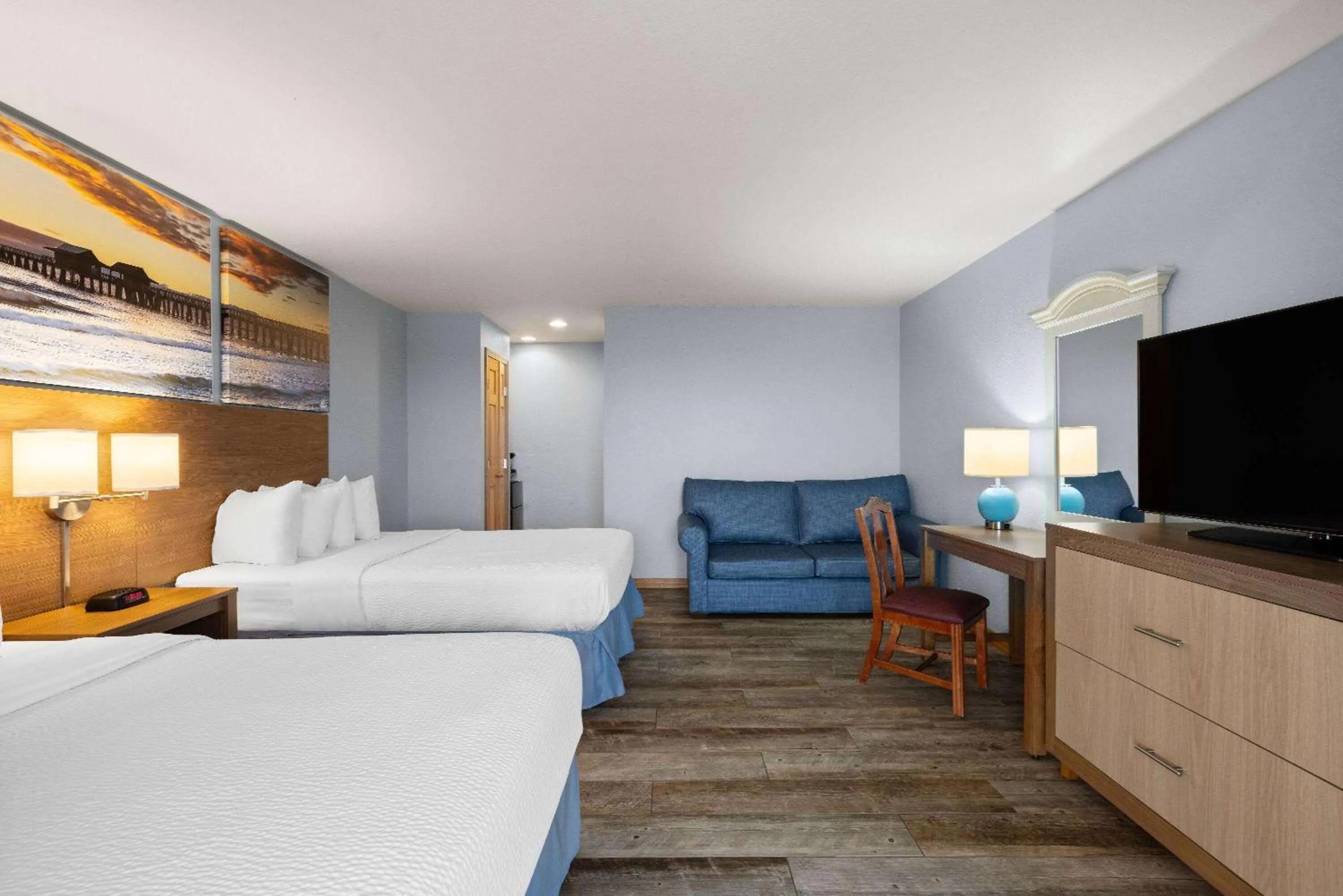 Photo of the whole room, Bed in Days Inn by Wyndham Kill Devil Hills Oceanfront - Wilbur