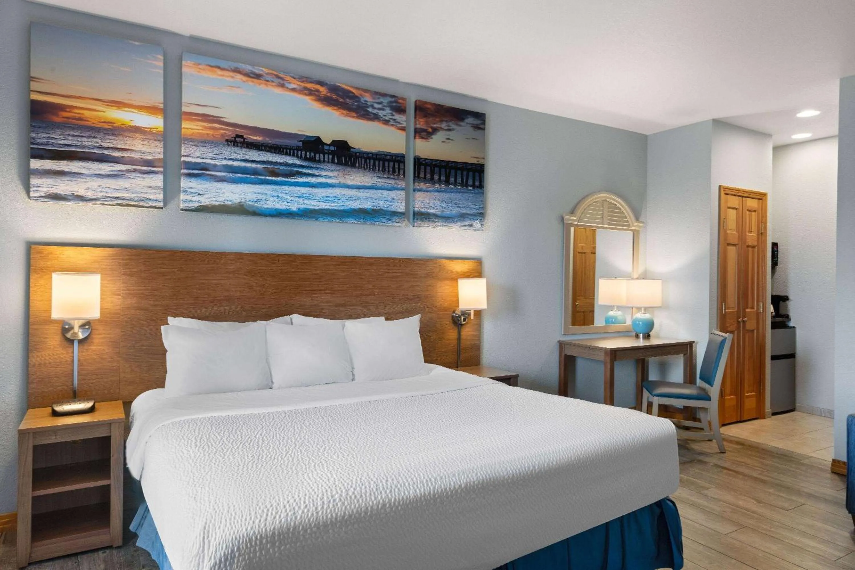 Photo of the whole room, Bed in Days Inn by Wyndham Kill Devil Hills Oceanfront - Wilbur