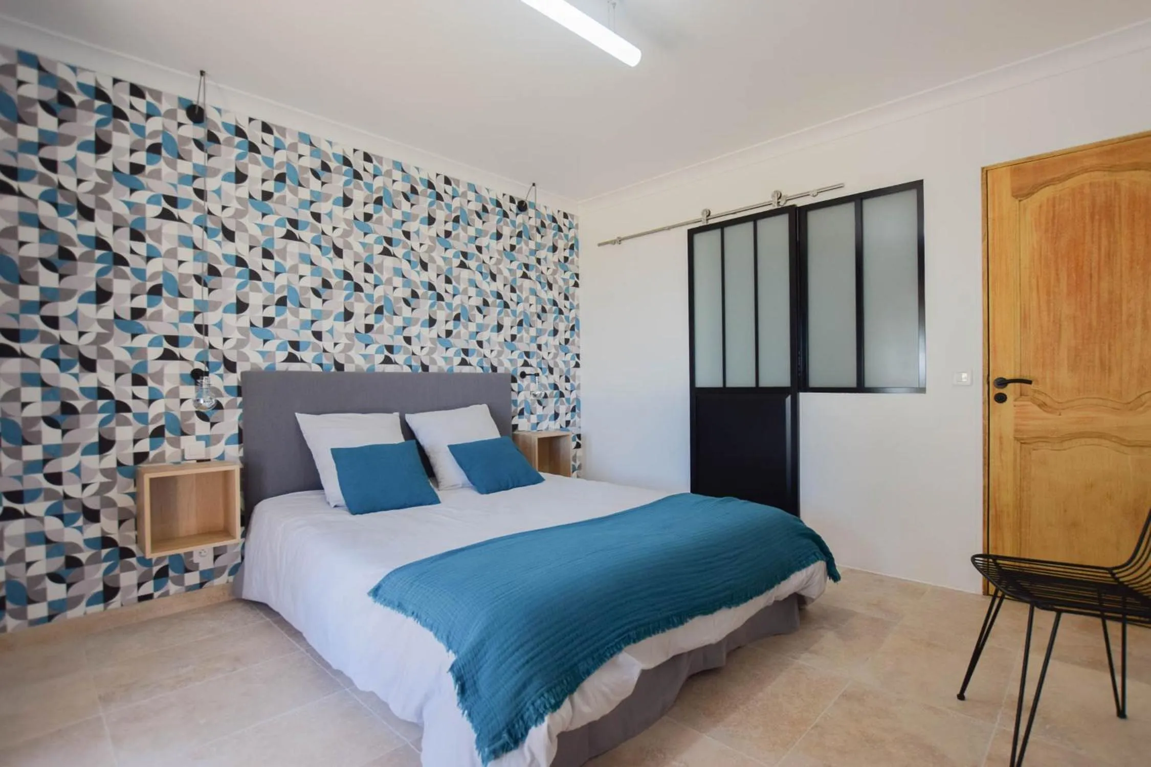 Photo of the whole room, Bed in Le Clos en Provence