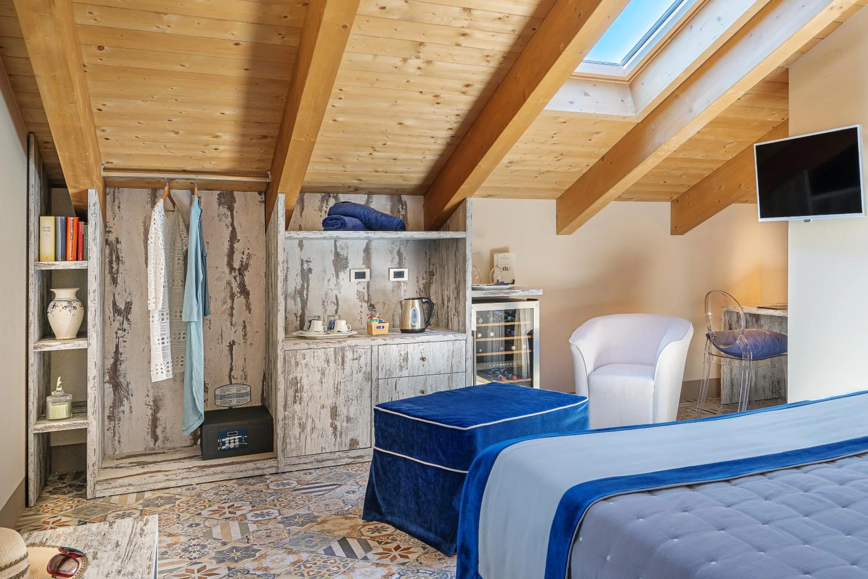 Bed in DON GIULIO LUXURY ROOMS jacuzzi