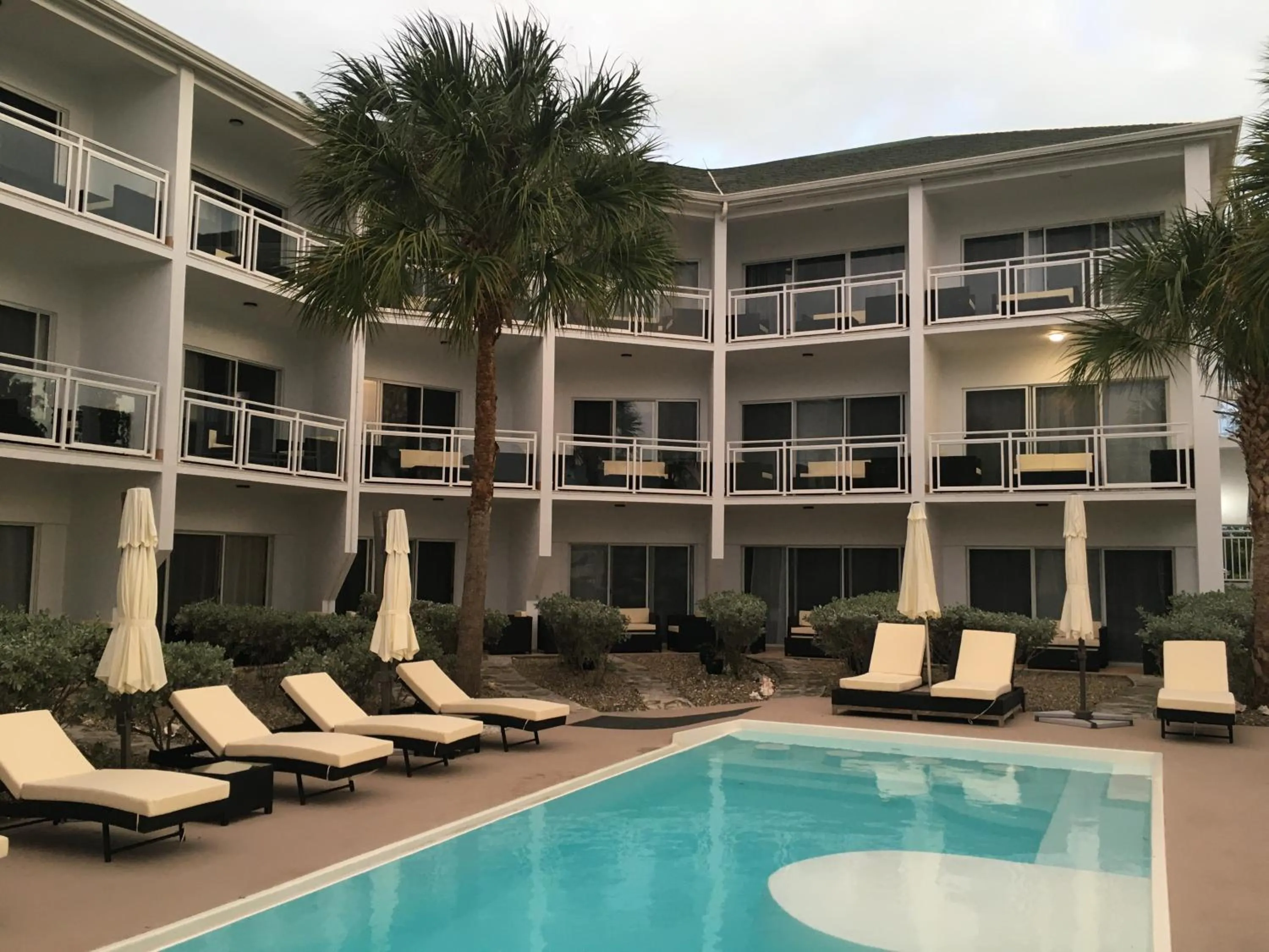 Property building in Grace Bay Suites