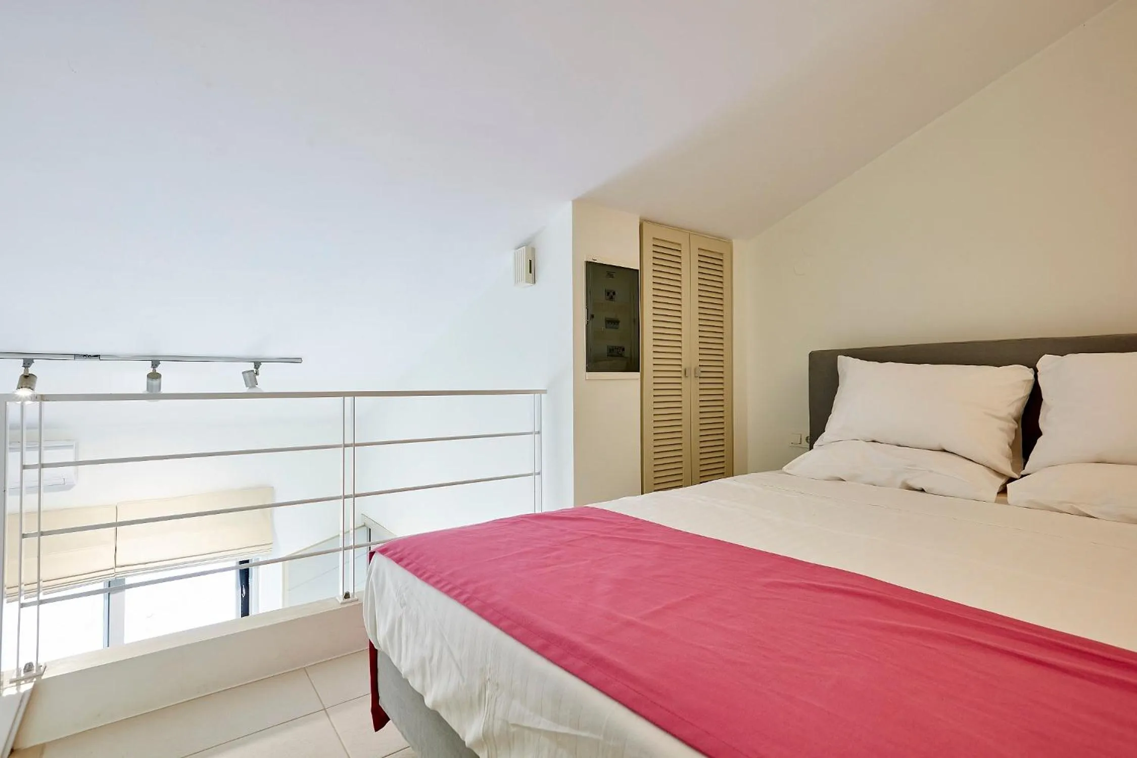 Bedroom, Bed in VIVIAN Art Apartments