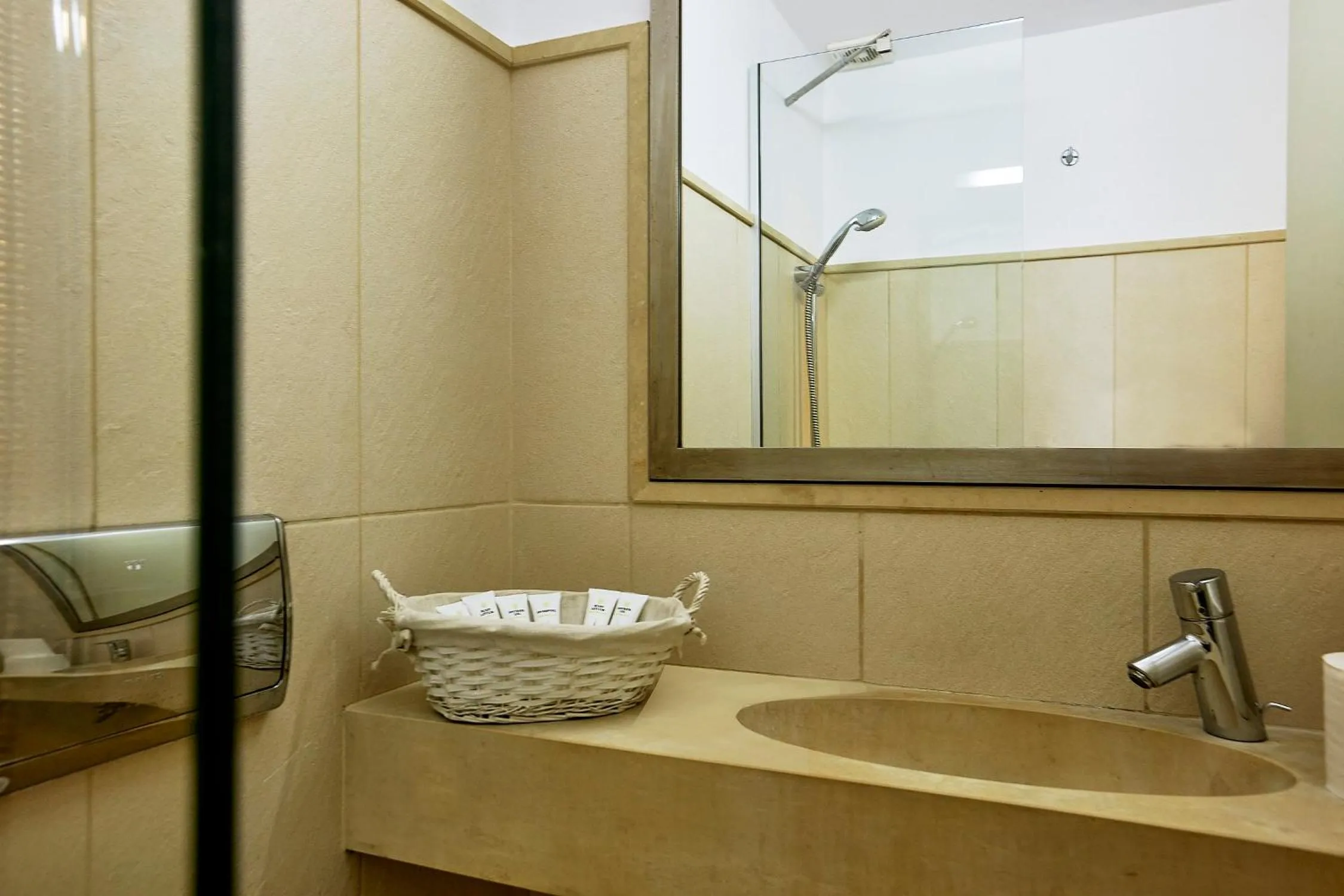 Bathroom in VIVIAN Art Apartments