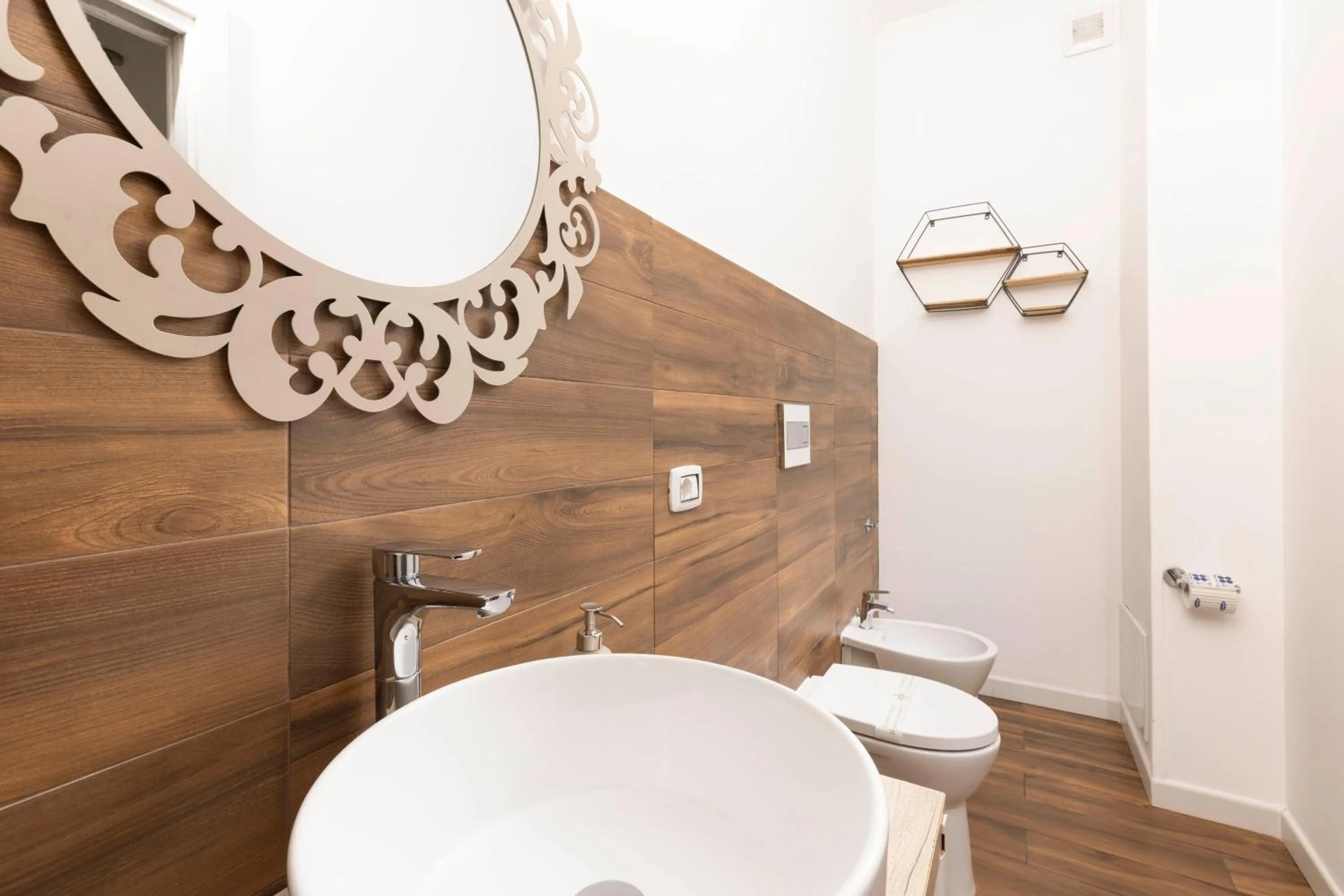 Toilet in Mapi’s Rooms