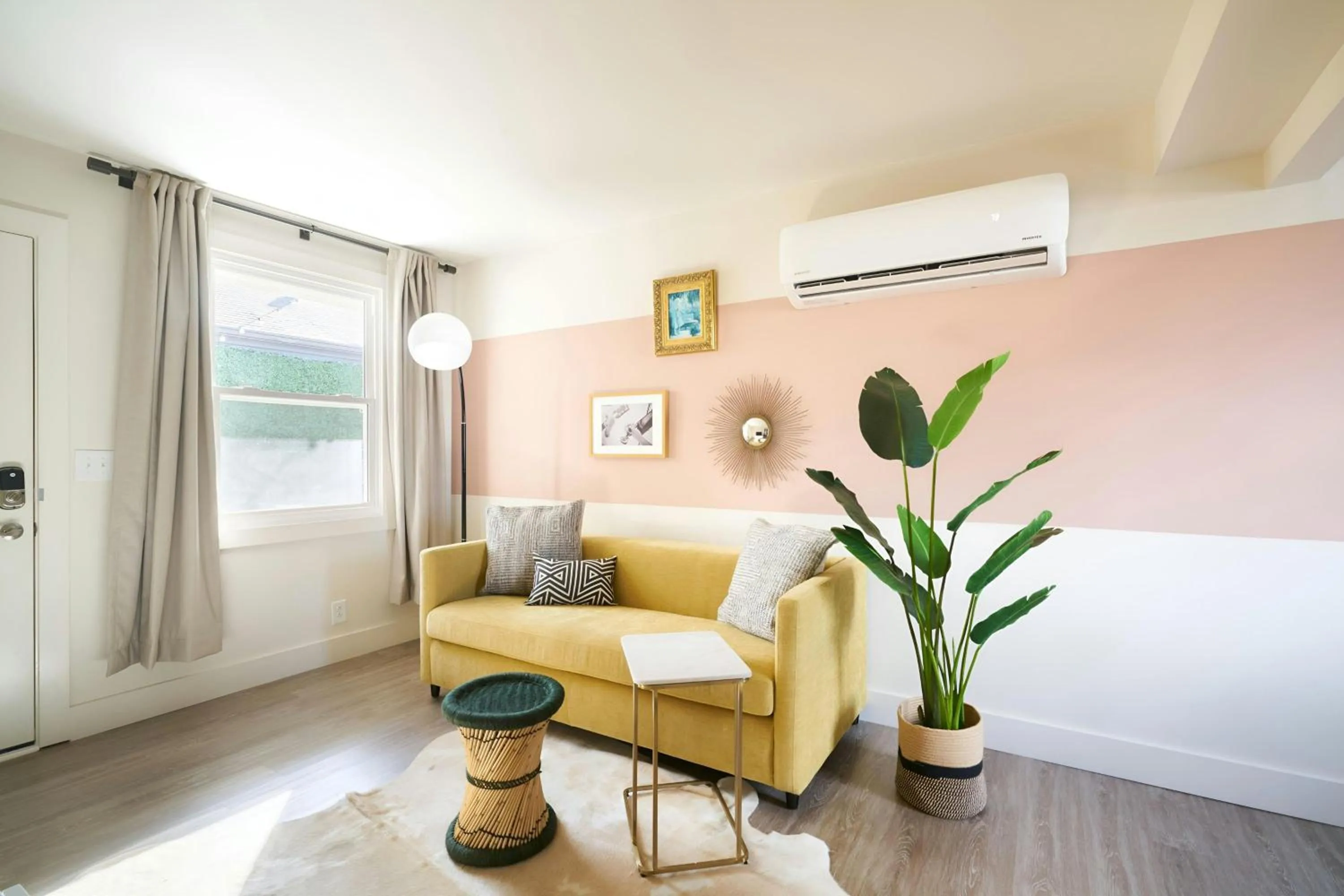 Living room in Sonder by Marriott Bonvoy The Stat Apartments Midtown