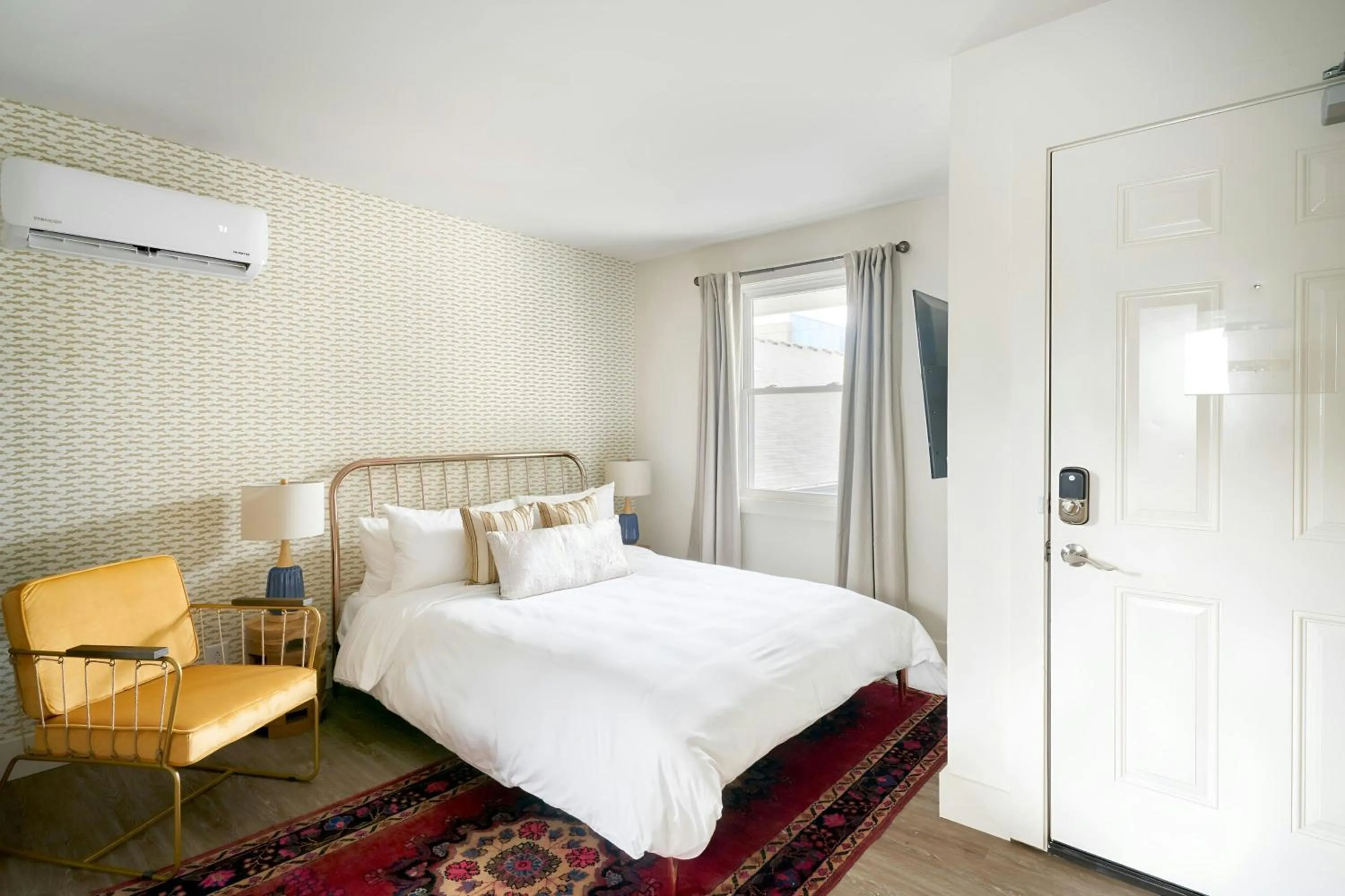 Bedroom, Bed in Sonder by Marriott Bonvoy The Stat Apartments Midtown