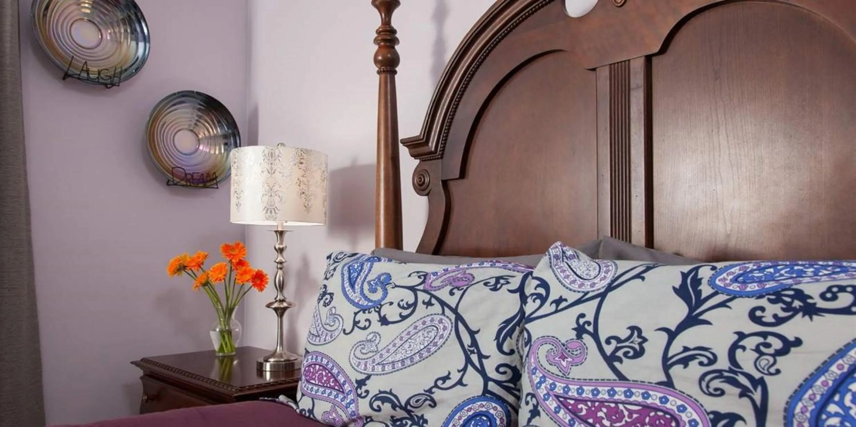 Bed in Beech Tree Inn and Cottage