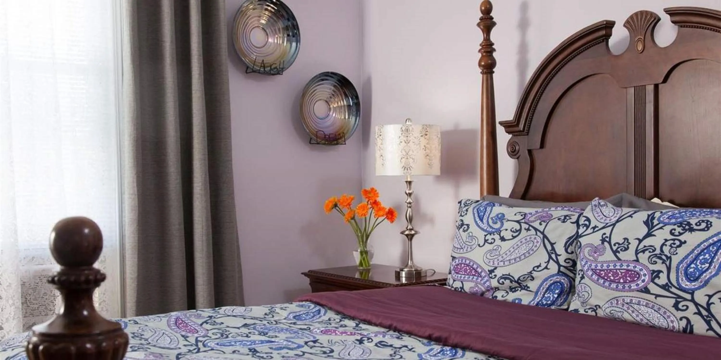 Bed in Beech Tree Inn and Cottage