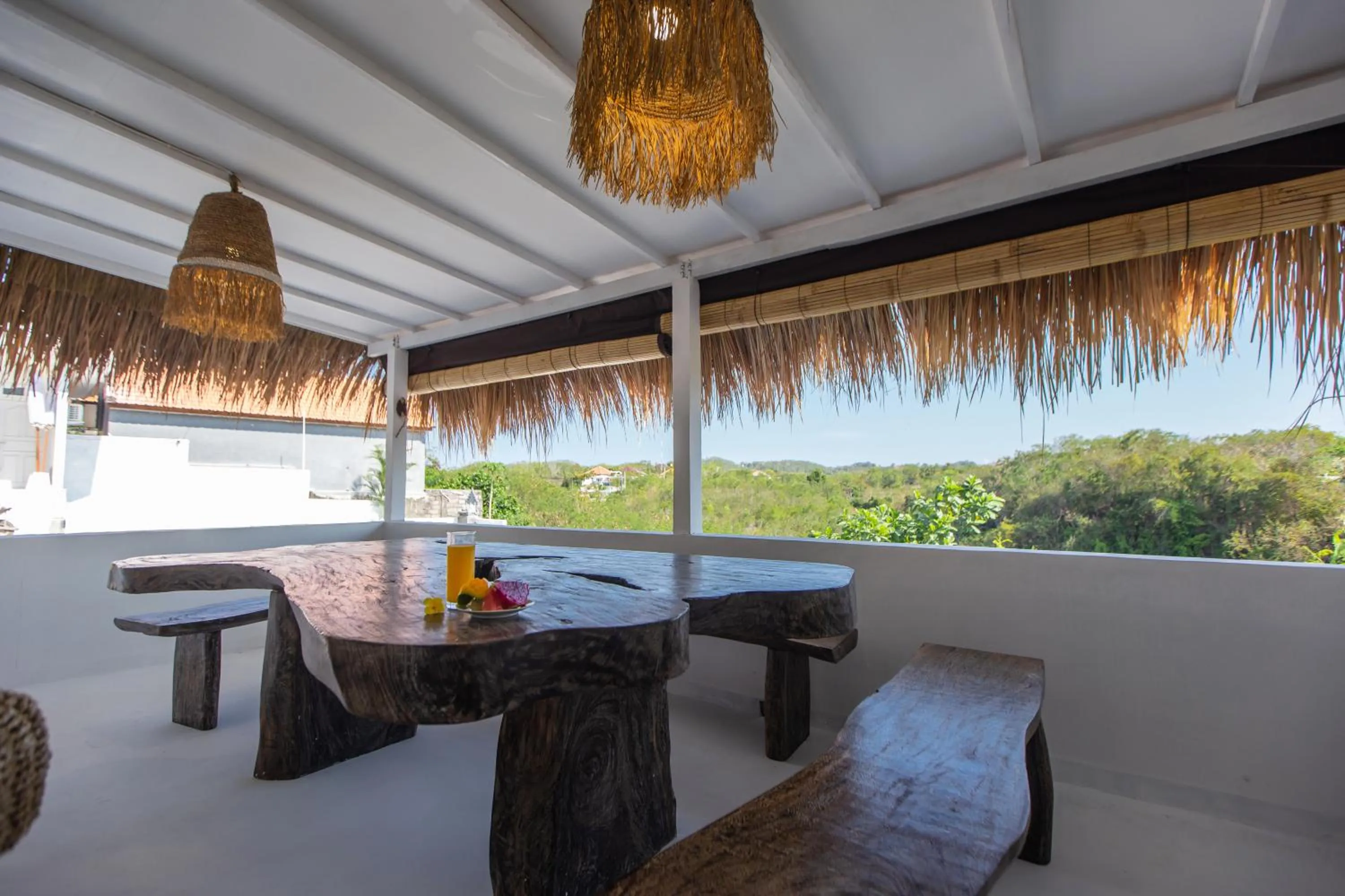 Restaurant/places to eat in The Manik Toya