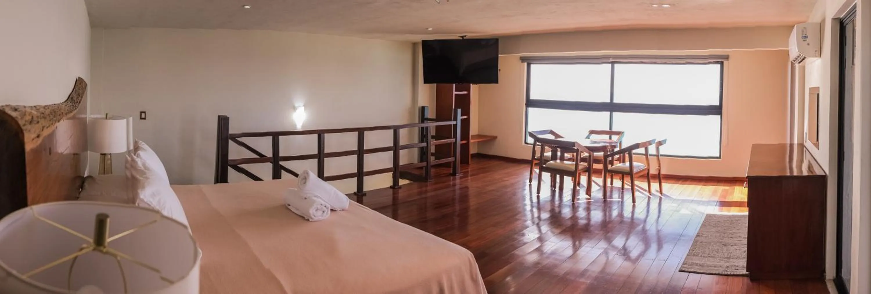 People, Bed in Cuxos Hotel Beachfront