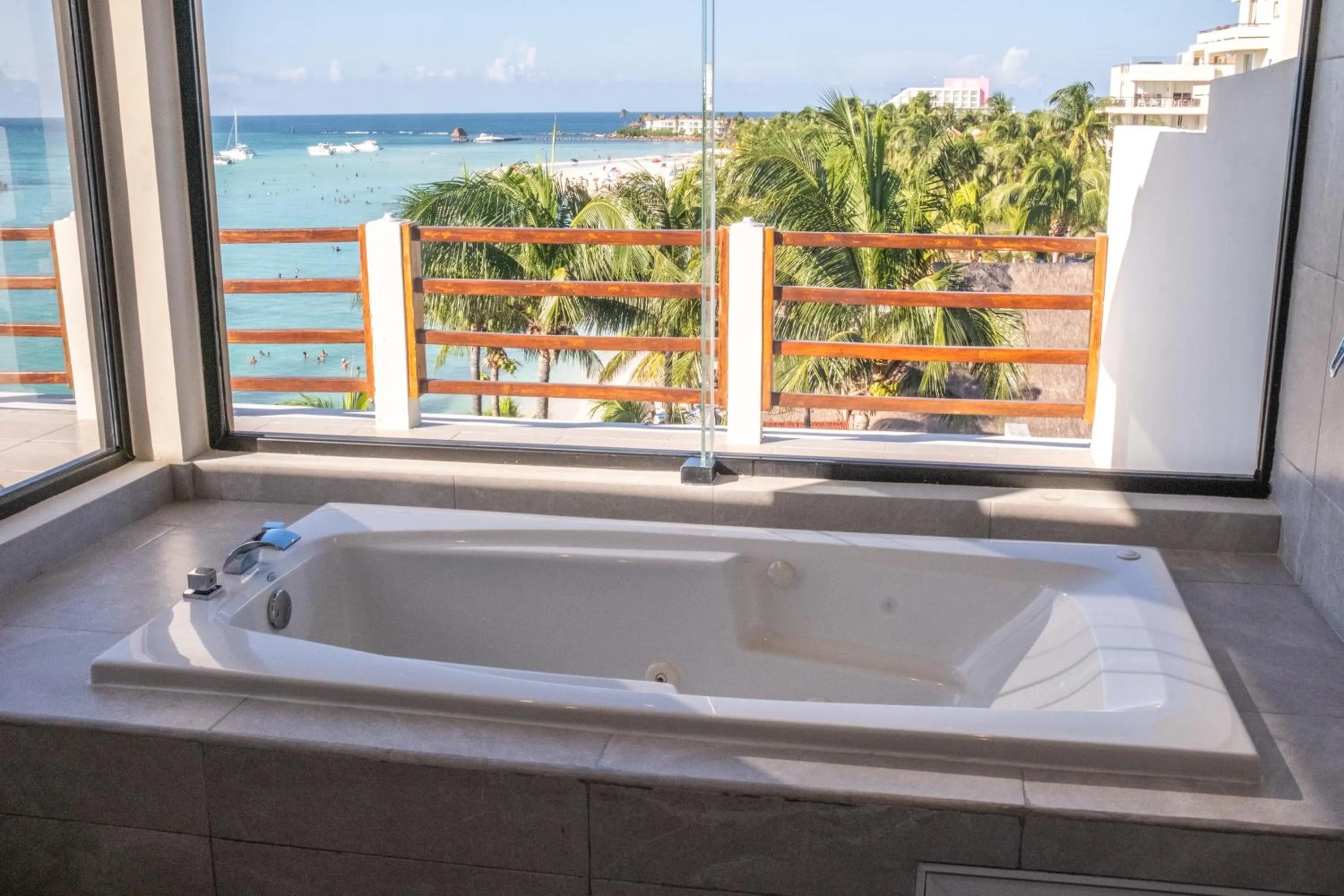 Bathroom in Cuxos Hotel Beachfront