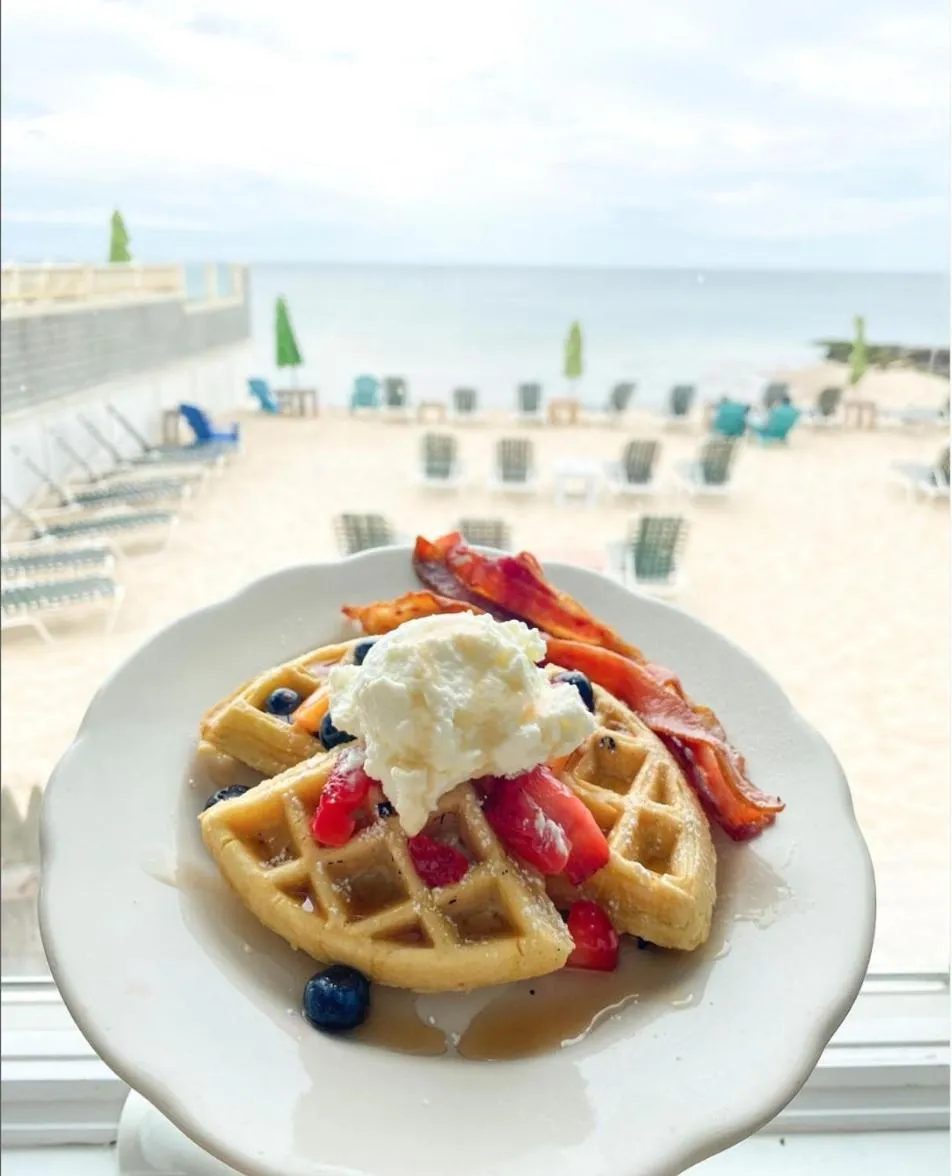 Breakfast in By The Sea Guests Bed & Breakfast and Suites