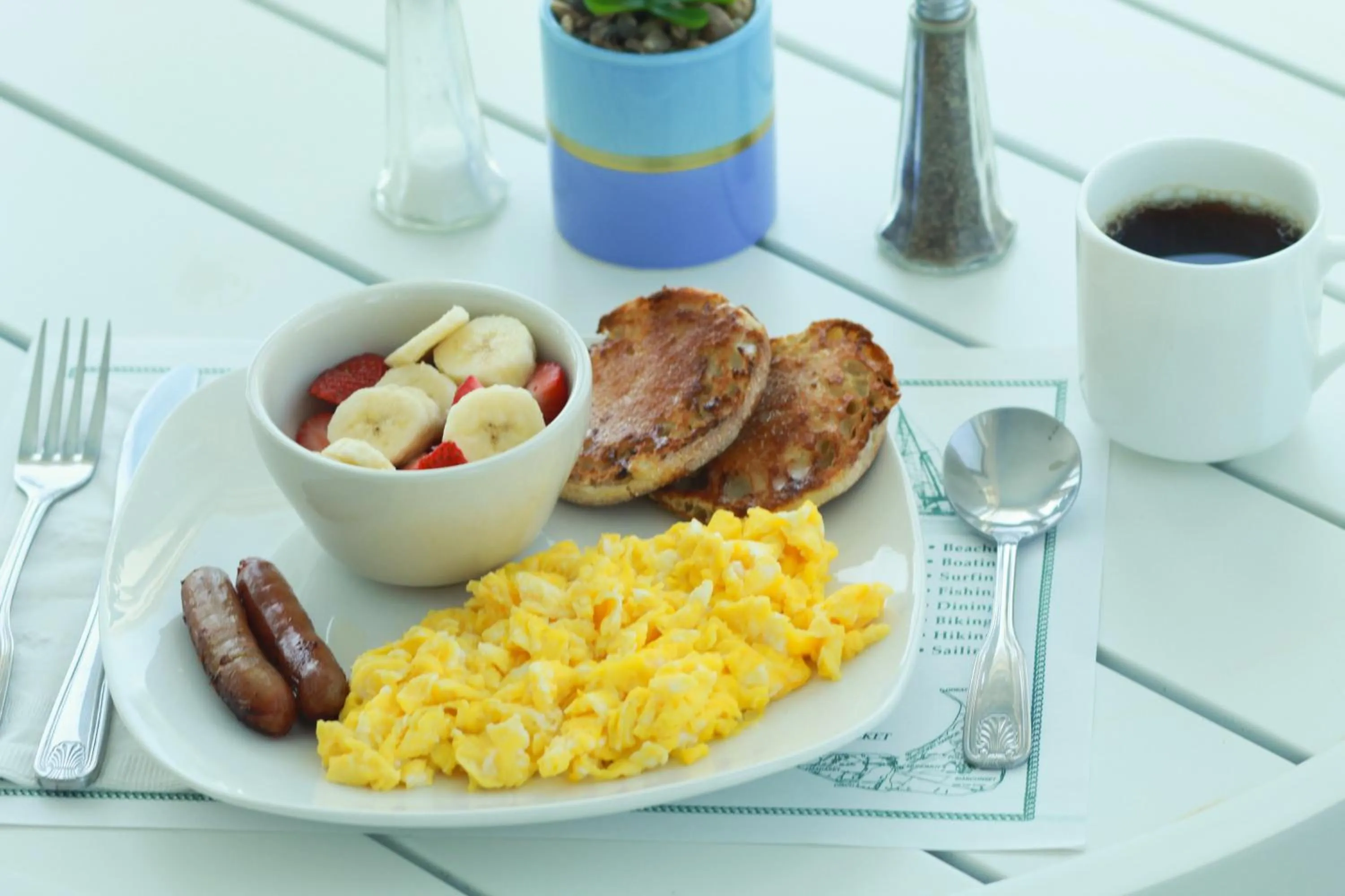 Breakfast in By The Sea Guests Bed & Breakfast and Suites