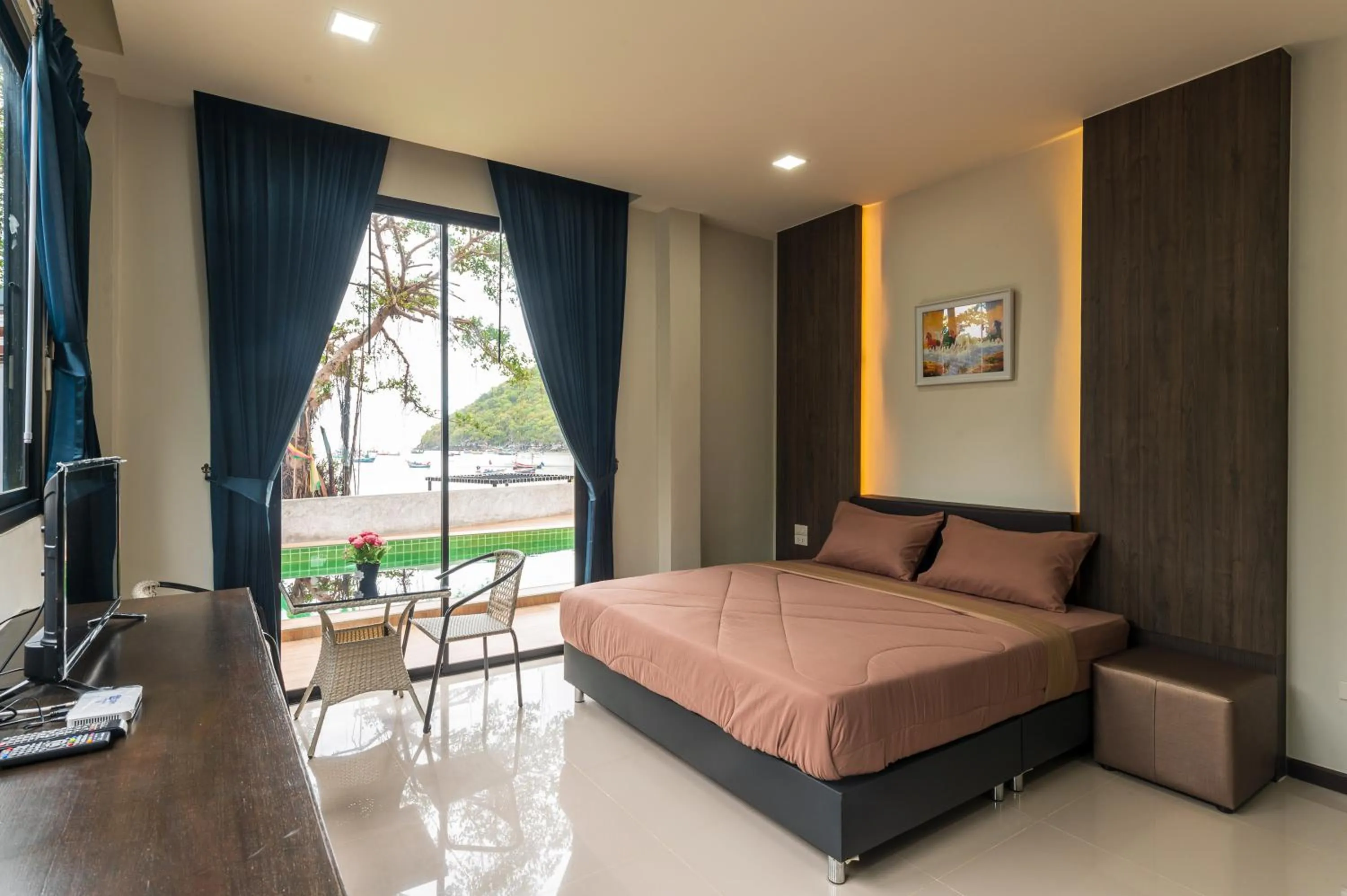 Bed in Aownoi Bay Resort