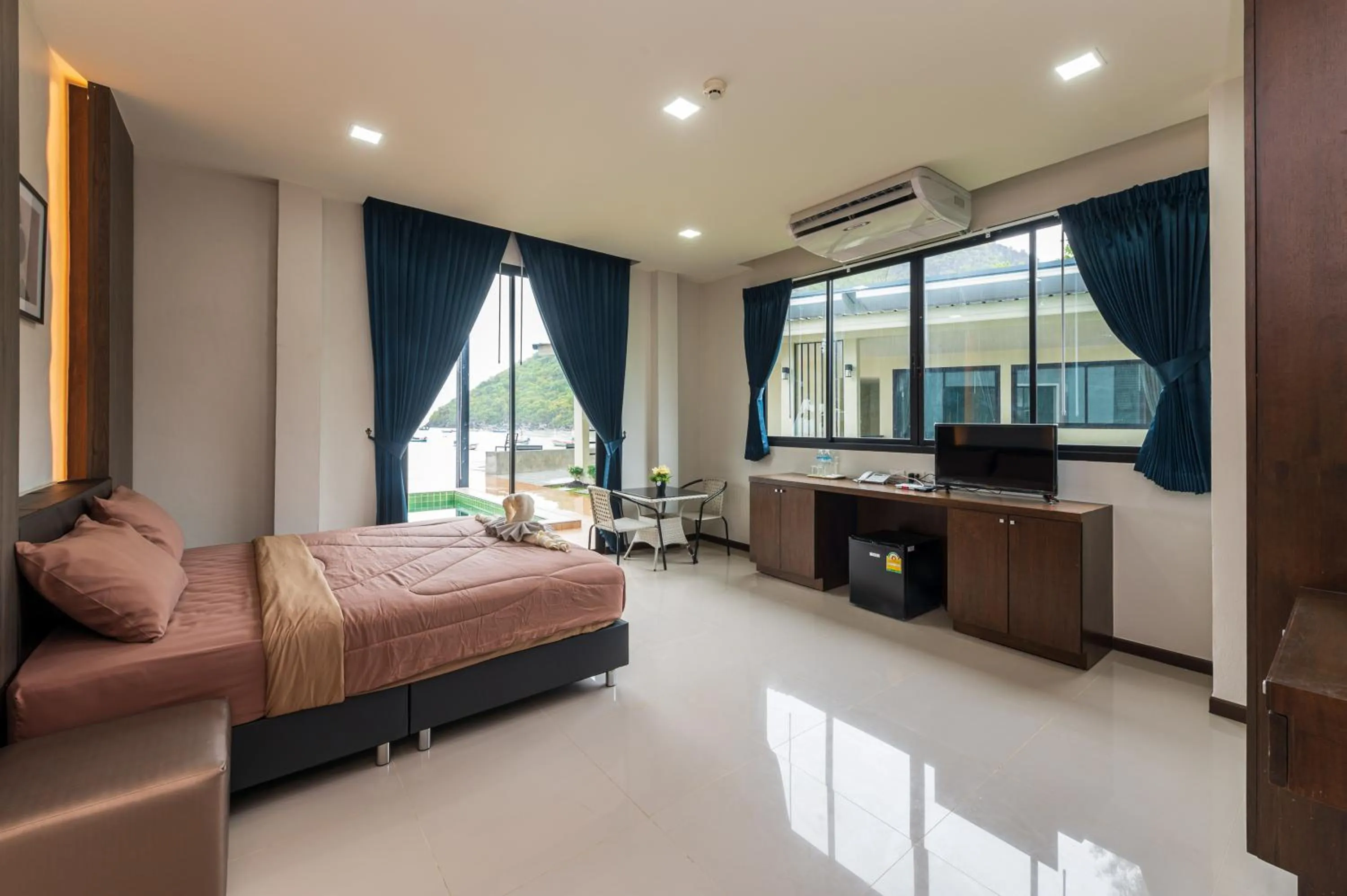 Bed in Aownoi Bay Resort