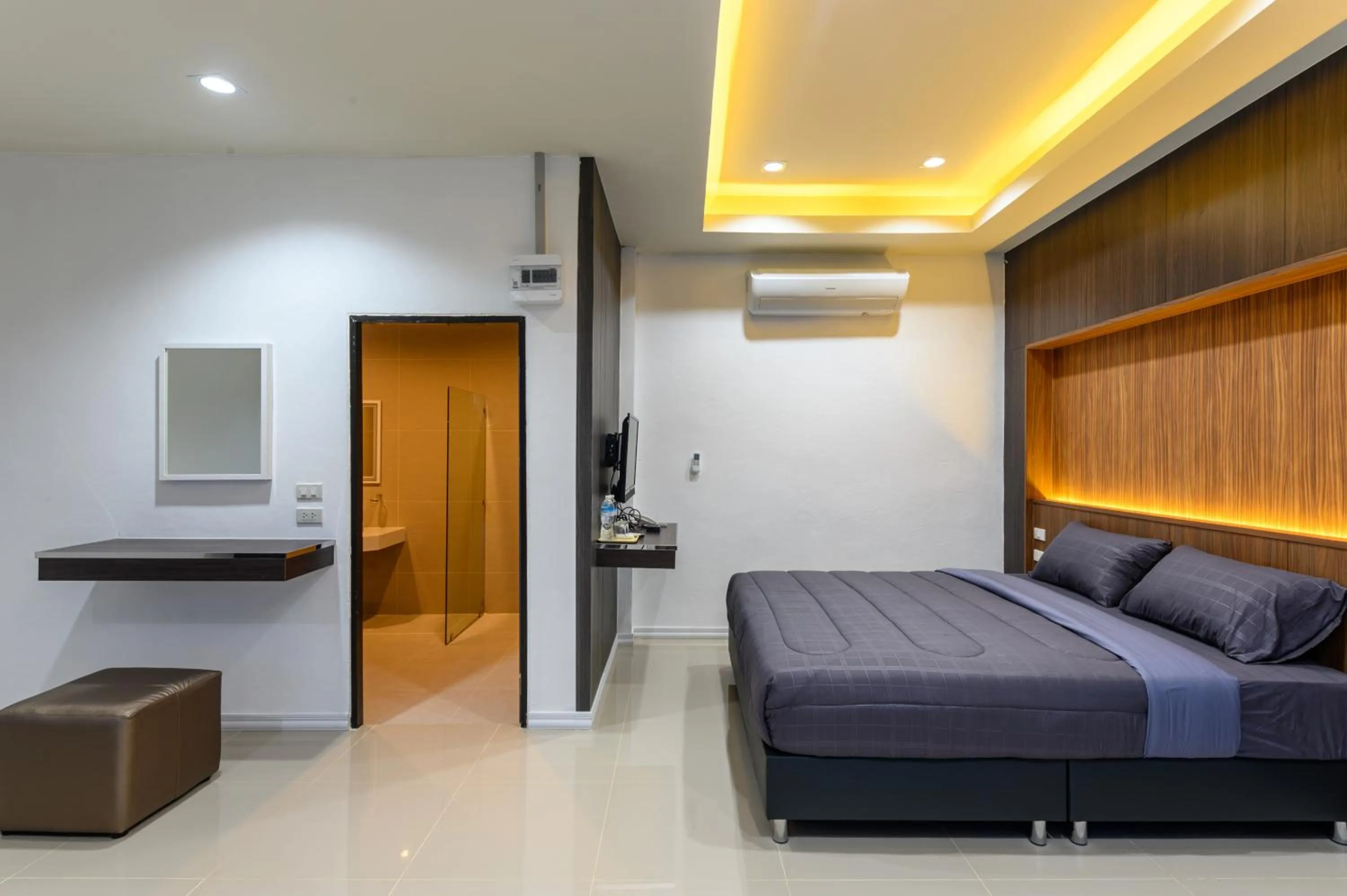 Bed in Aownoi Bay Resort