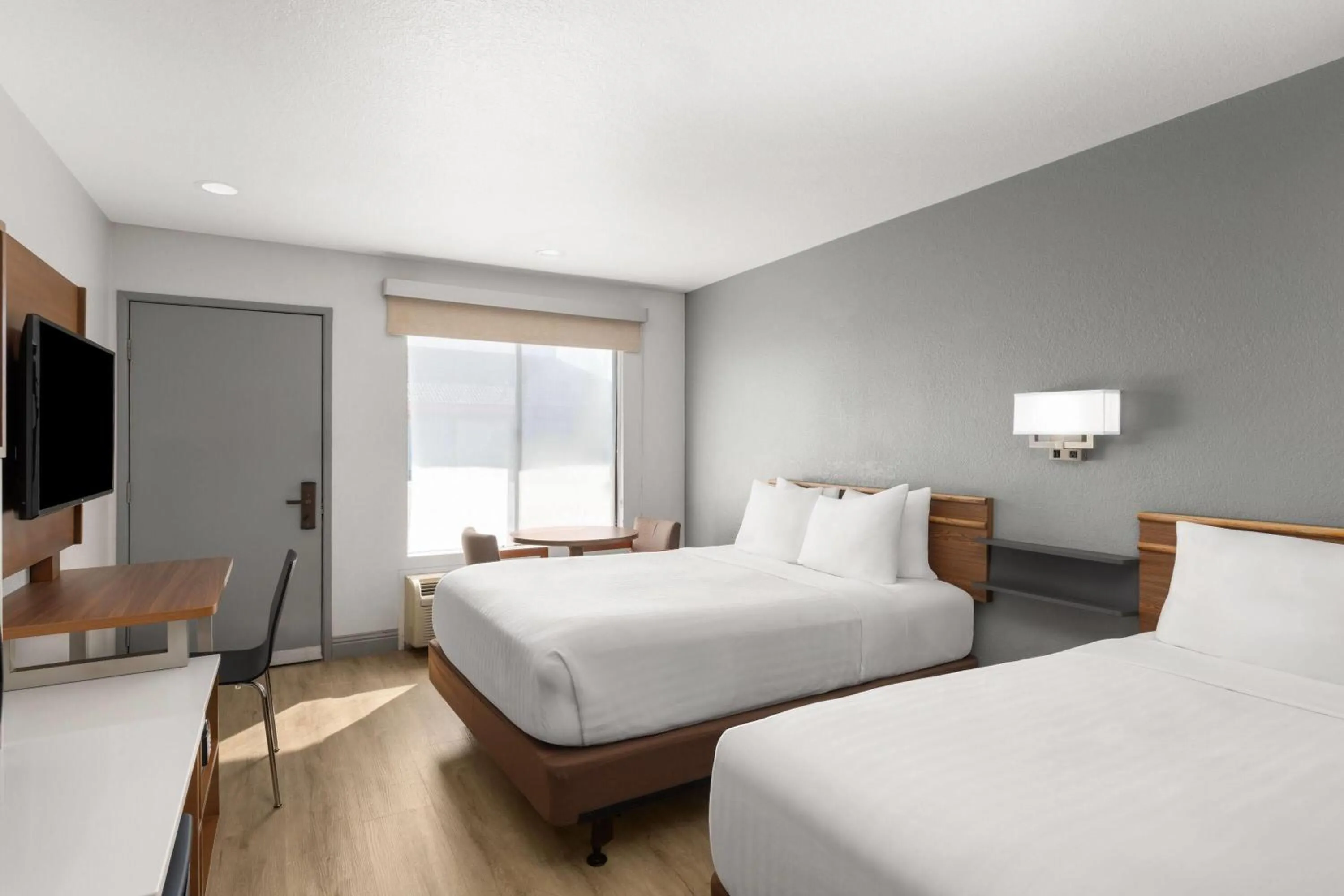 Photo of the whole room, Bed in Super 8 by Wyndham Fort Bragg