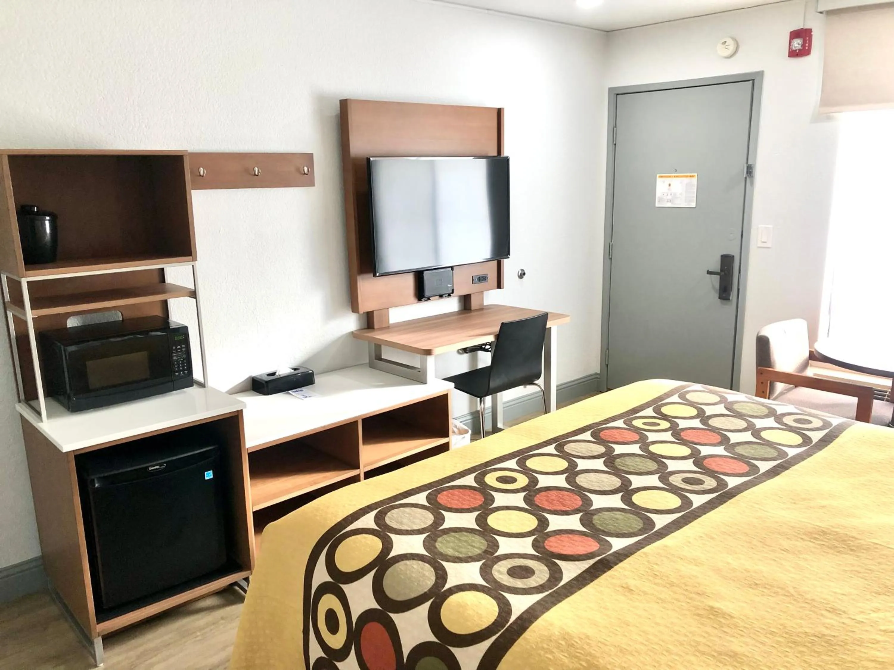 Bed in Super 8 by Wyndham Fort Bragg