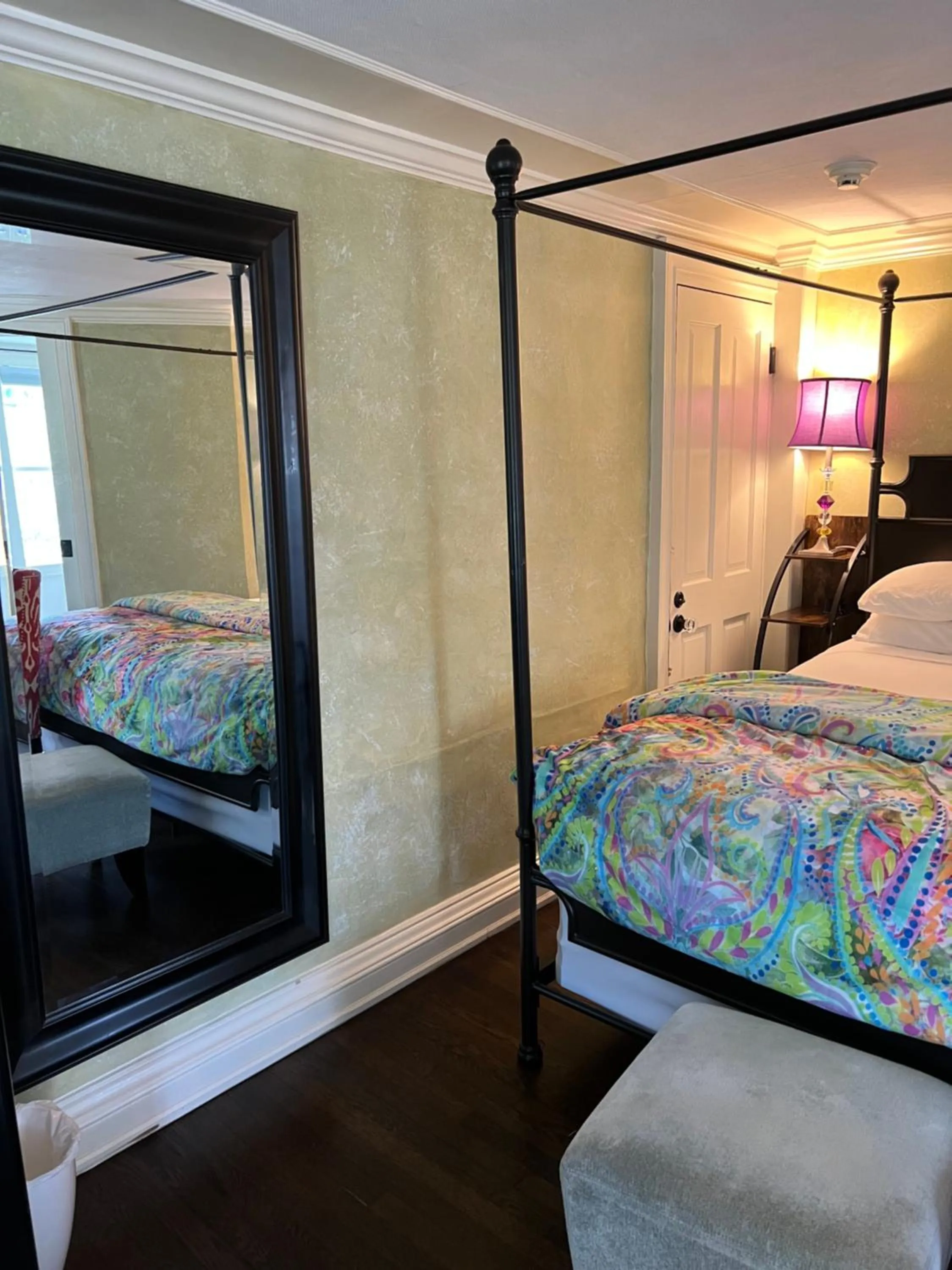 Bed in The Connecticut River Valley Inn Hartford South/Glastonbury