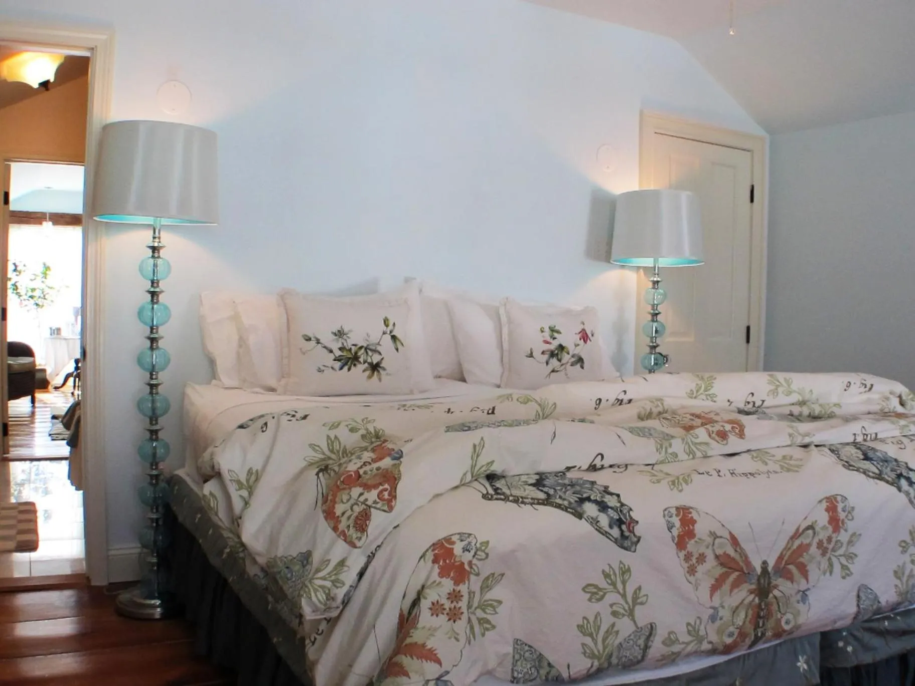 Bed in The Connecticut River Valley Inn Hartford South/Glastonbury