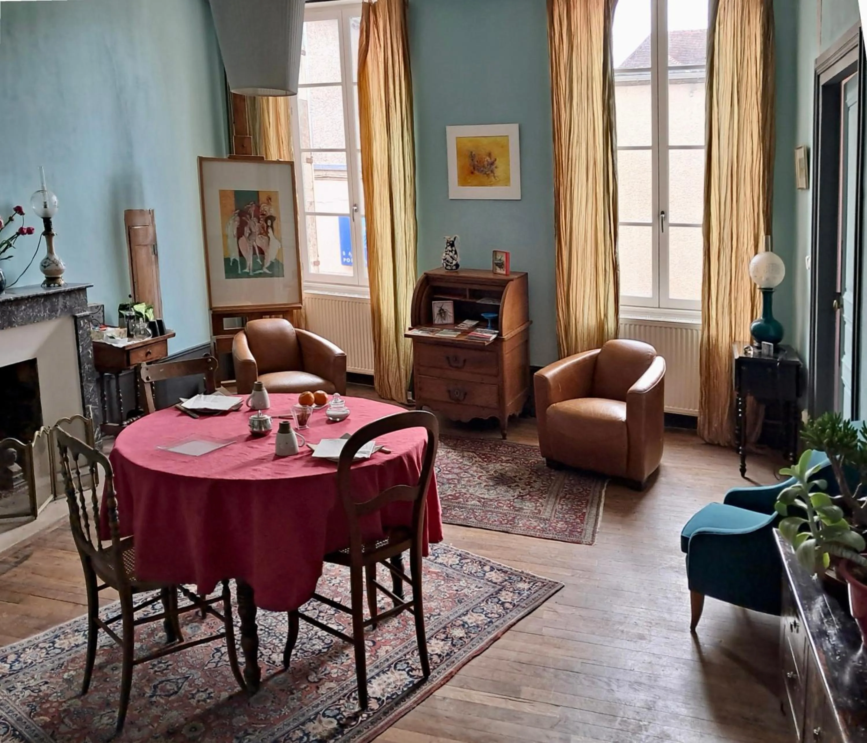 Seating area in L'ancienne comédie