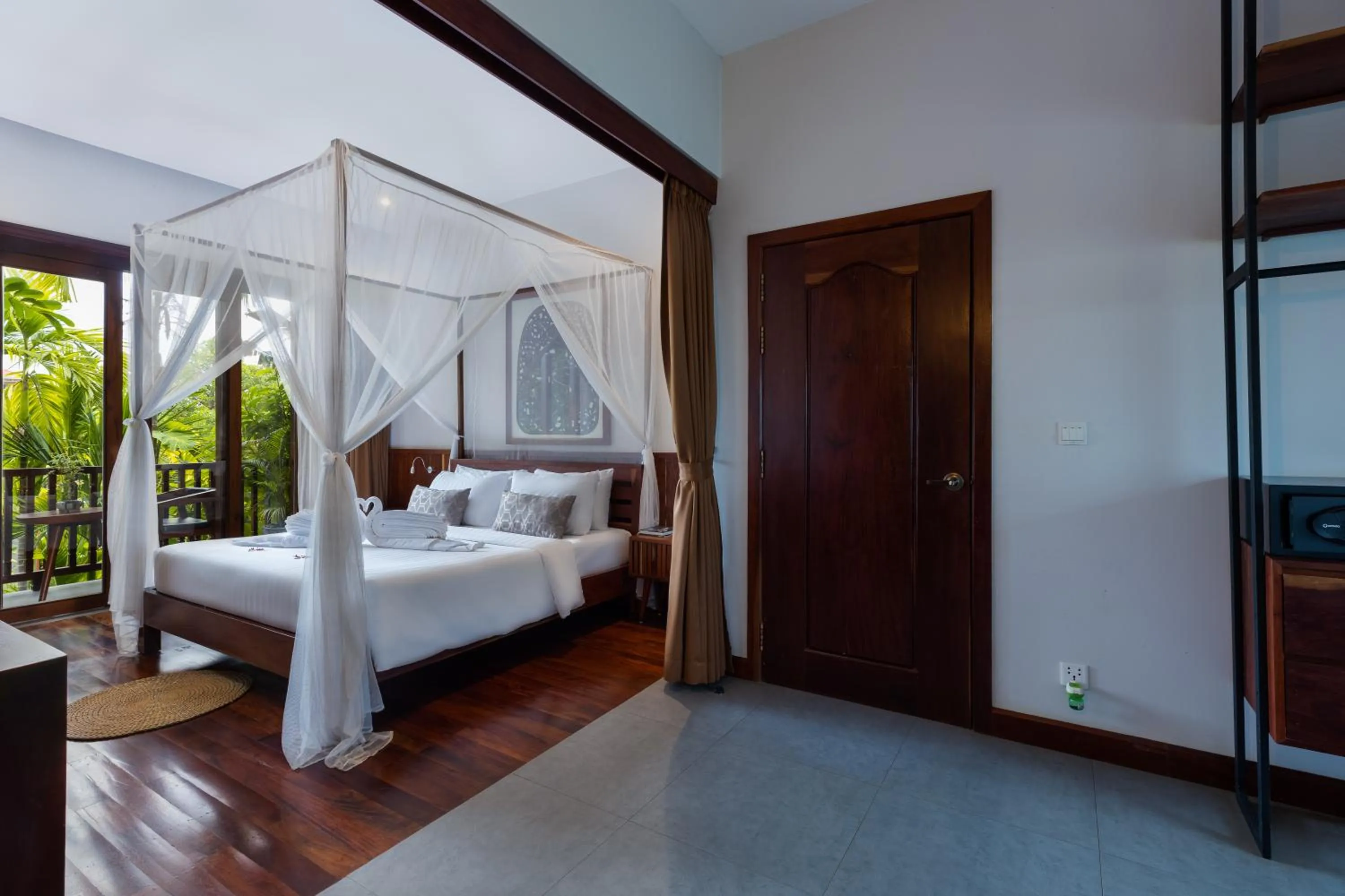Bedroom, Bed in Golden Vishnu Villa