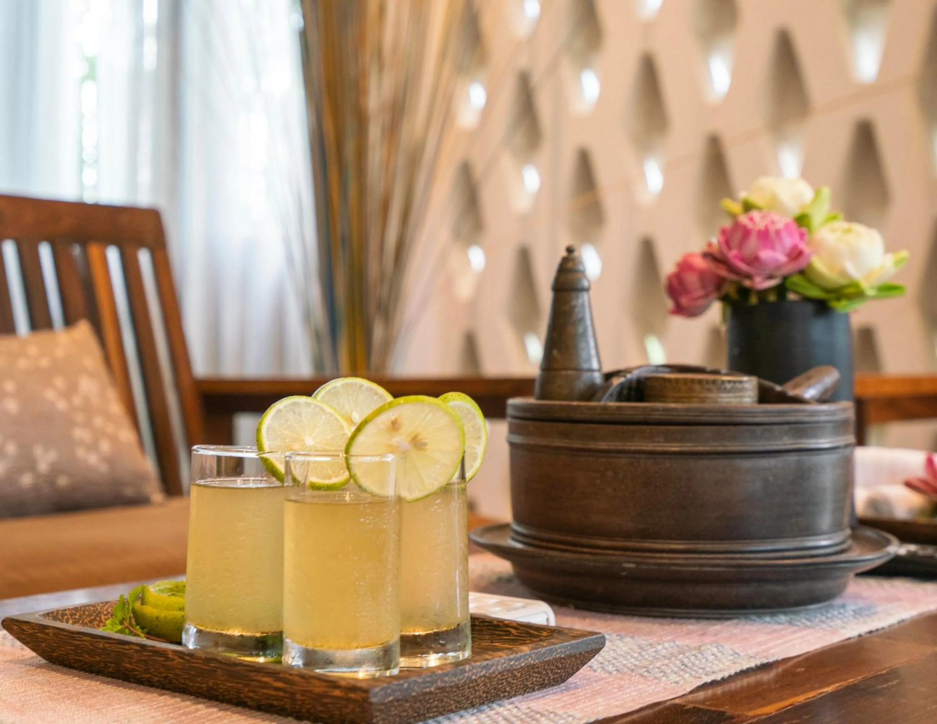 Drinks in Golden Vishnu Villa