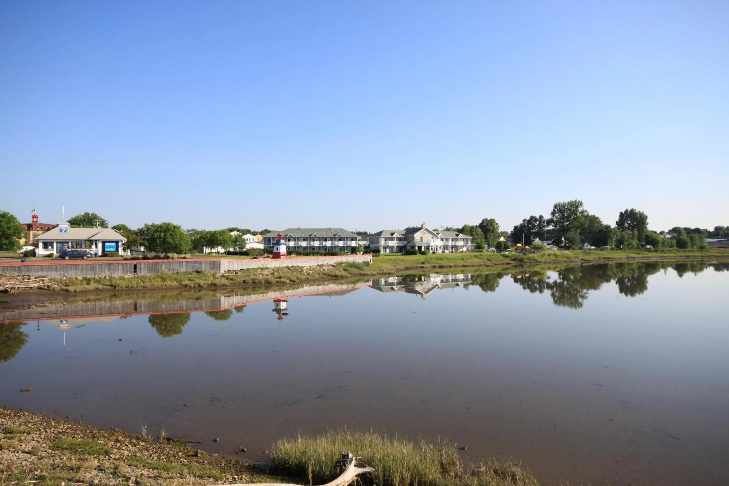 Day in Motel Grand-Pré Inc