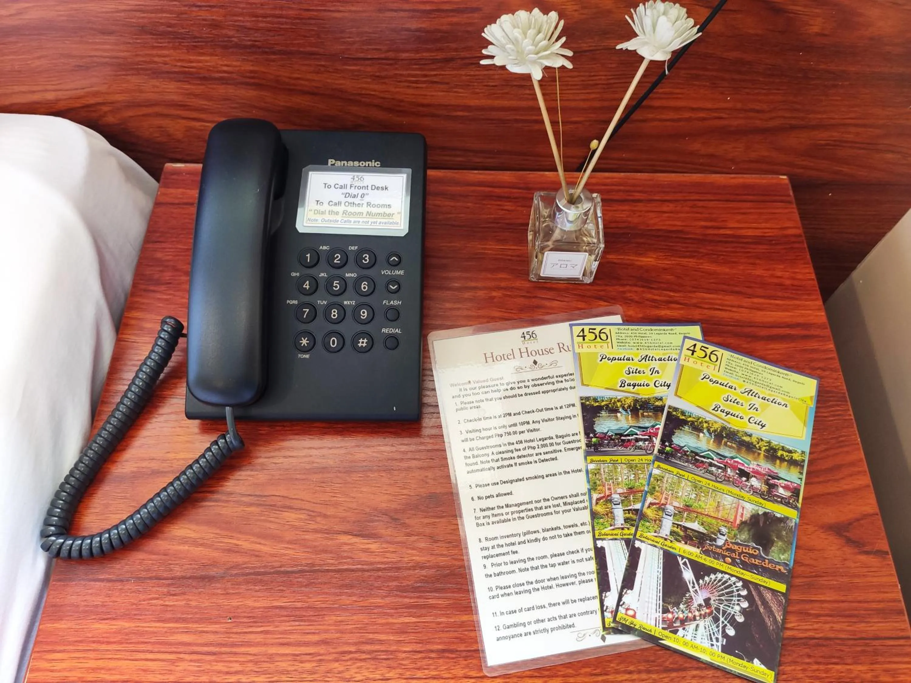 Logo/Certificate/Sign in 456 Hotel