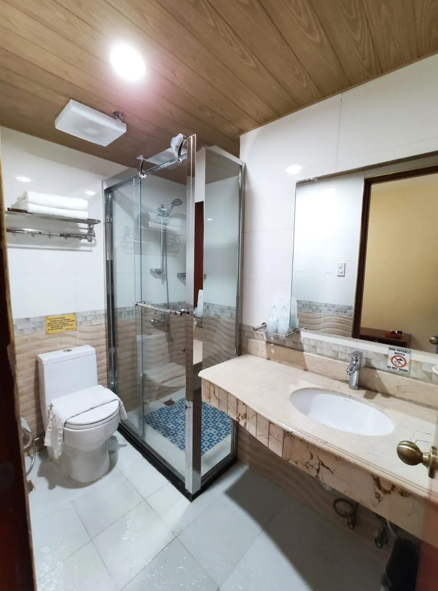 Bathroom in 456 Hotel