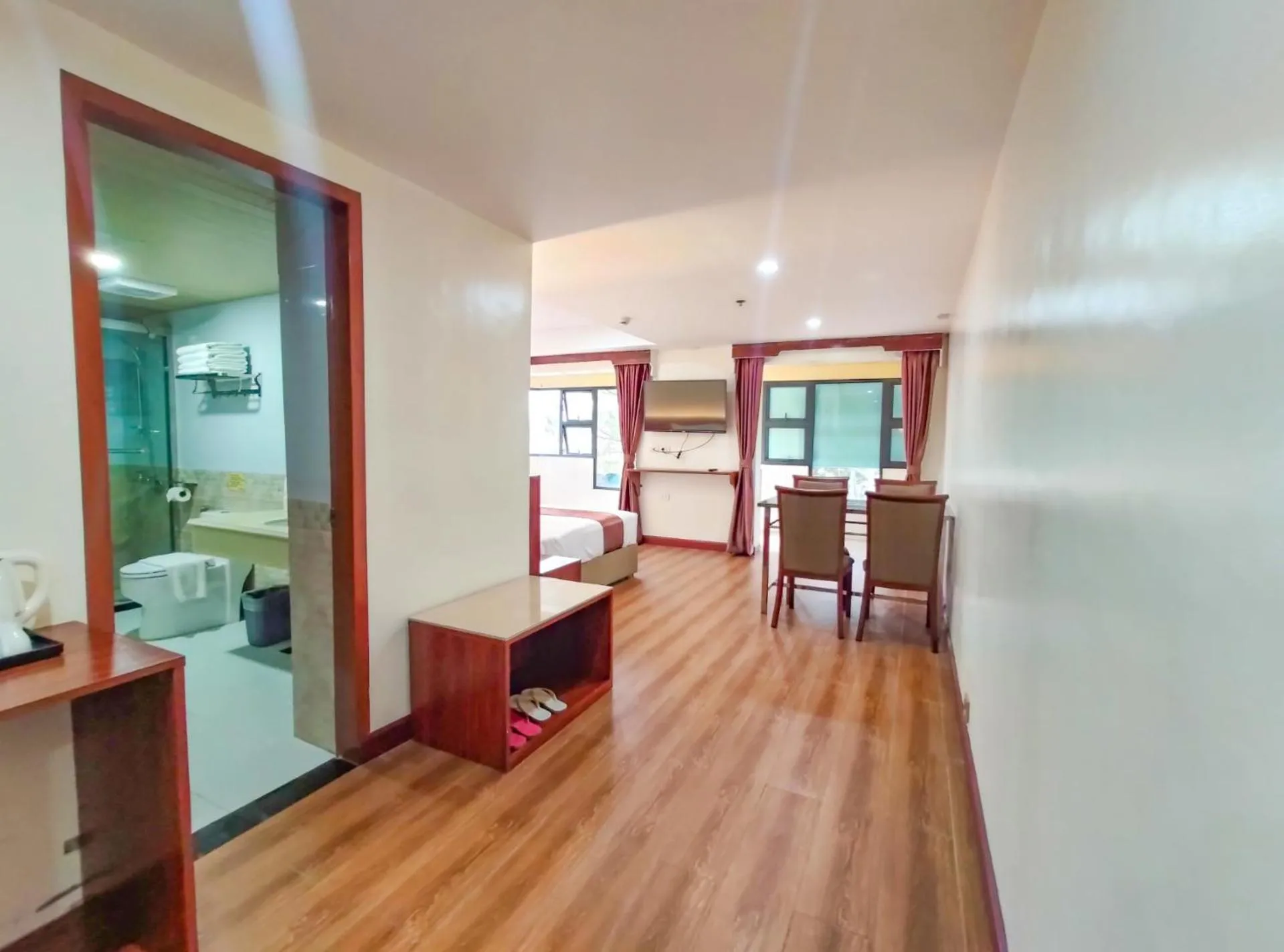 Dining area in 456 Hotel